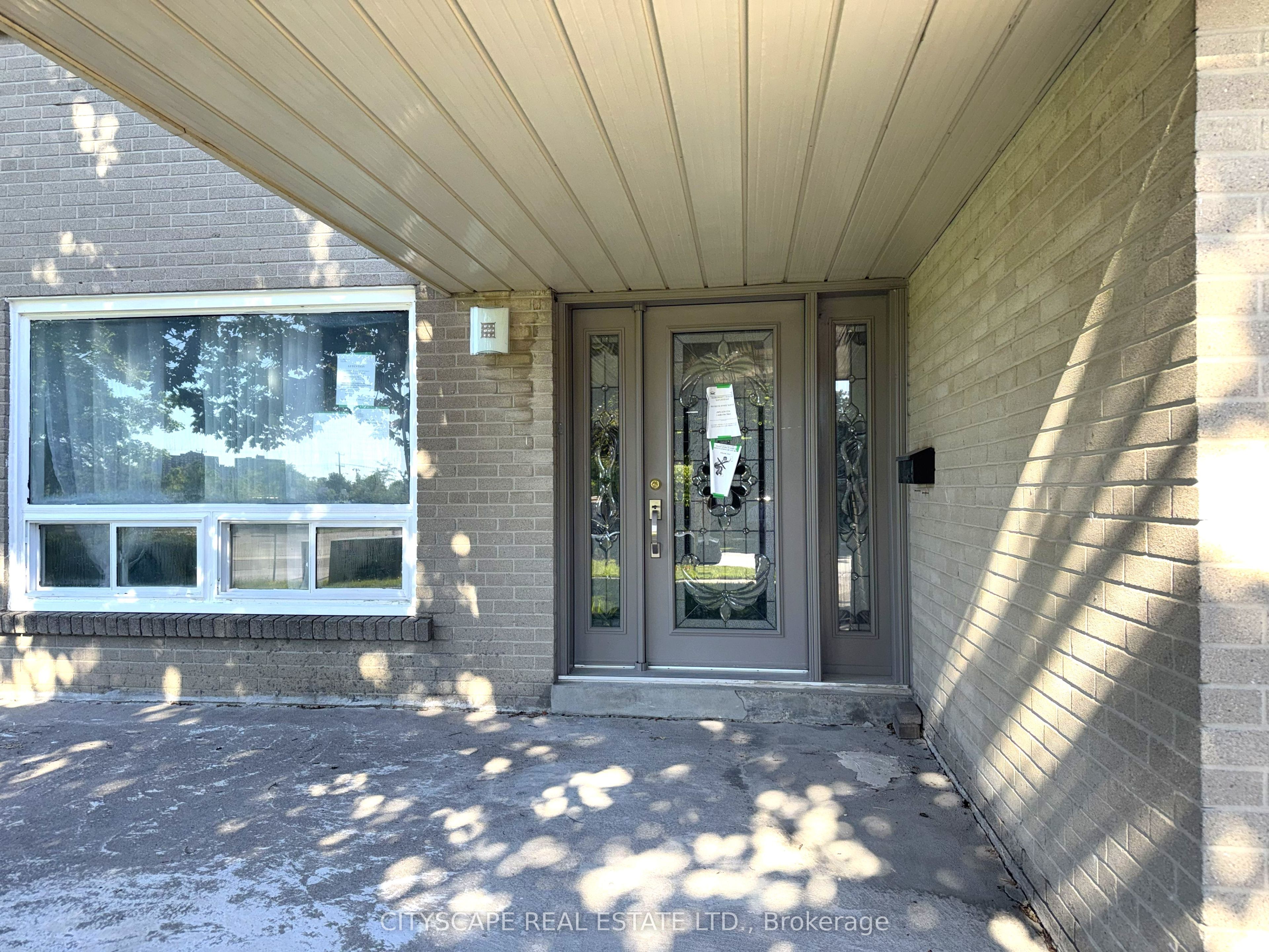 345 Silverstone Drive Property Photo 6