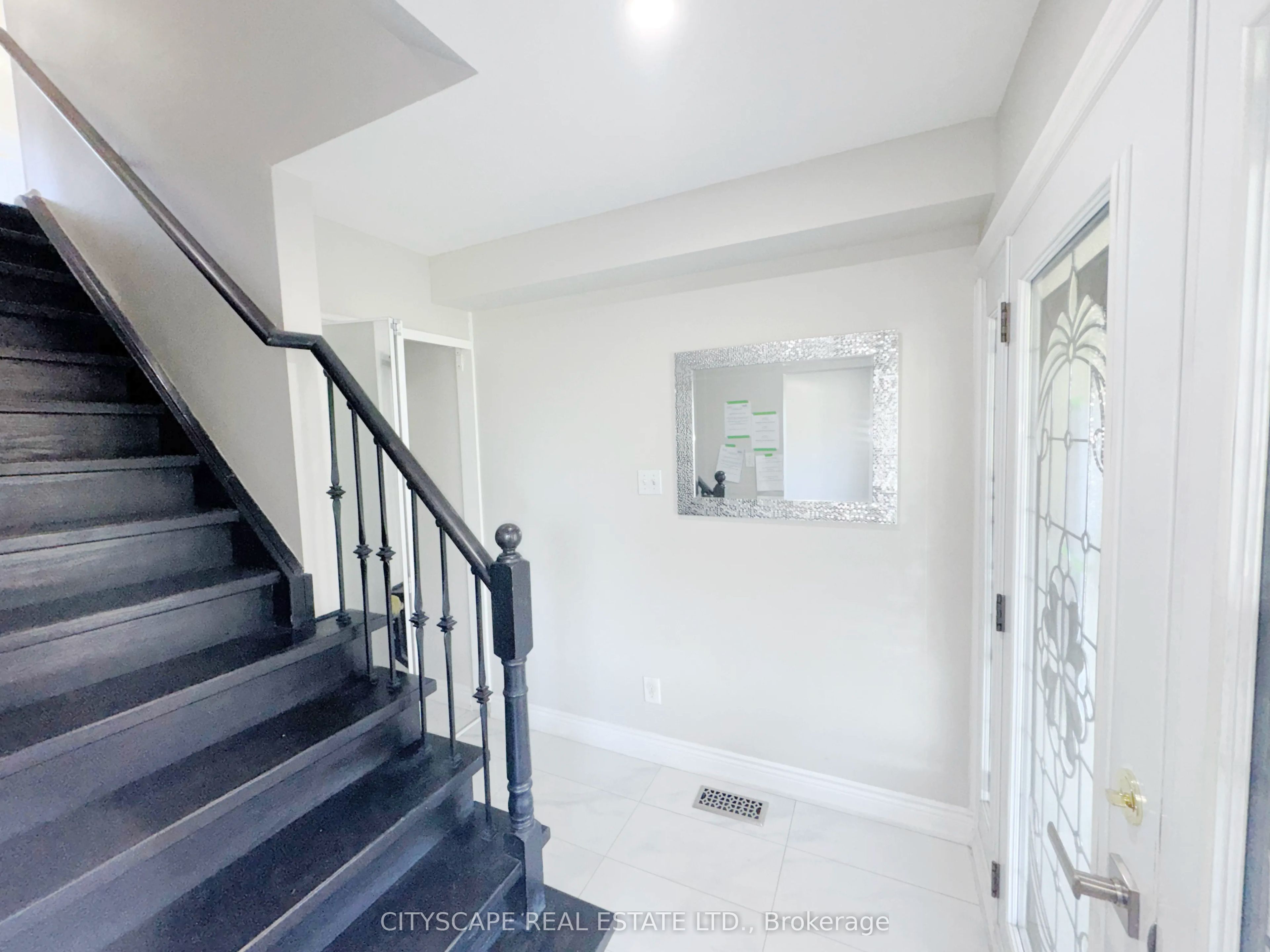 345 Silverstone Drive Property Photo 7