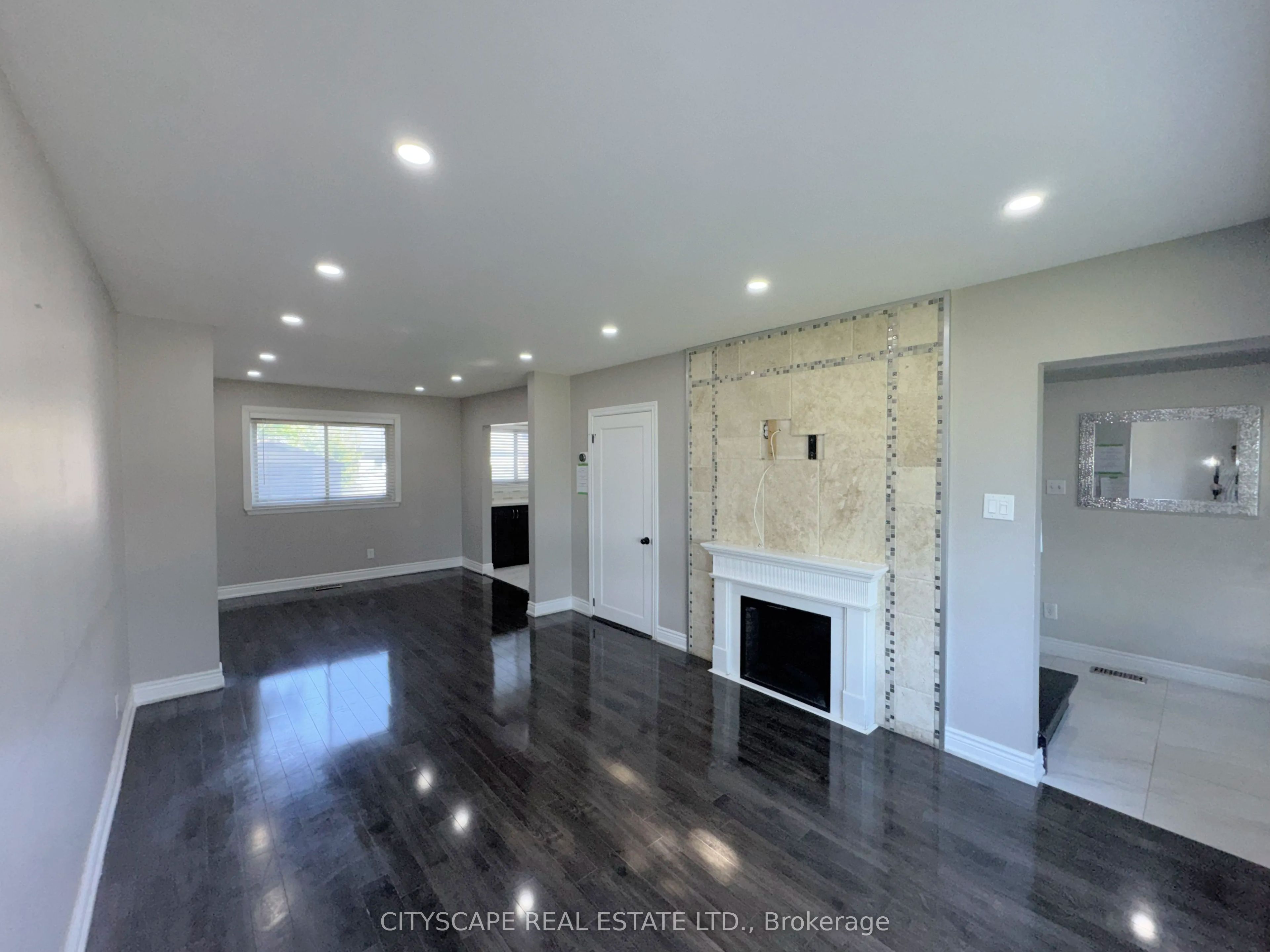 345 Silverstone Drive Property Photo 9