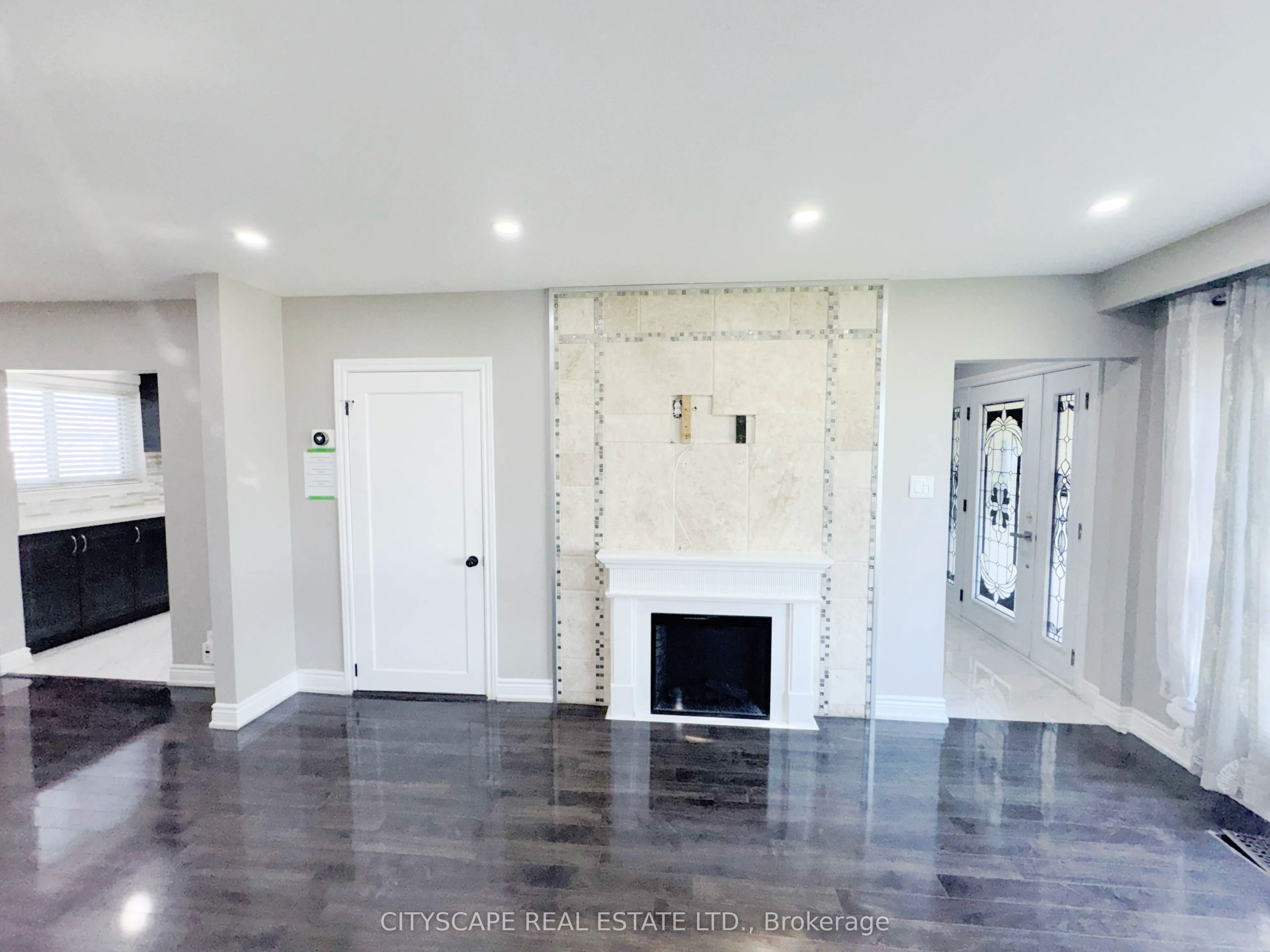 345 Silverstone Drive Property Photo 10