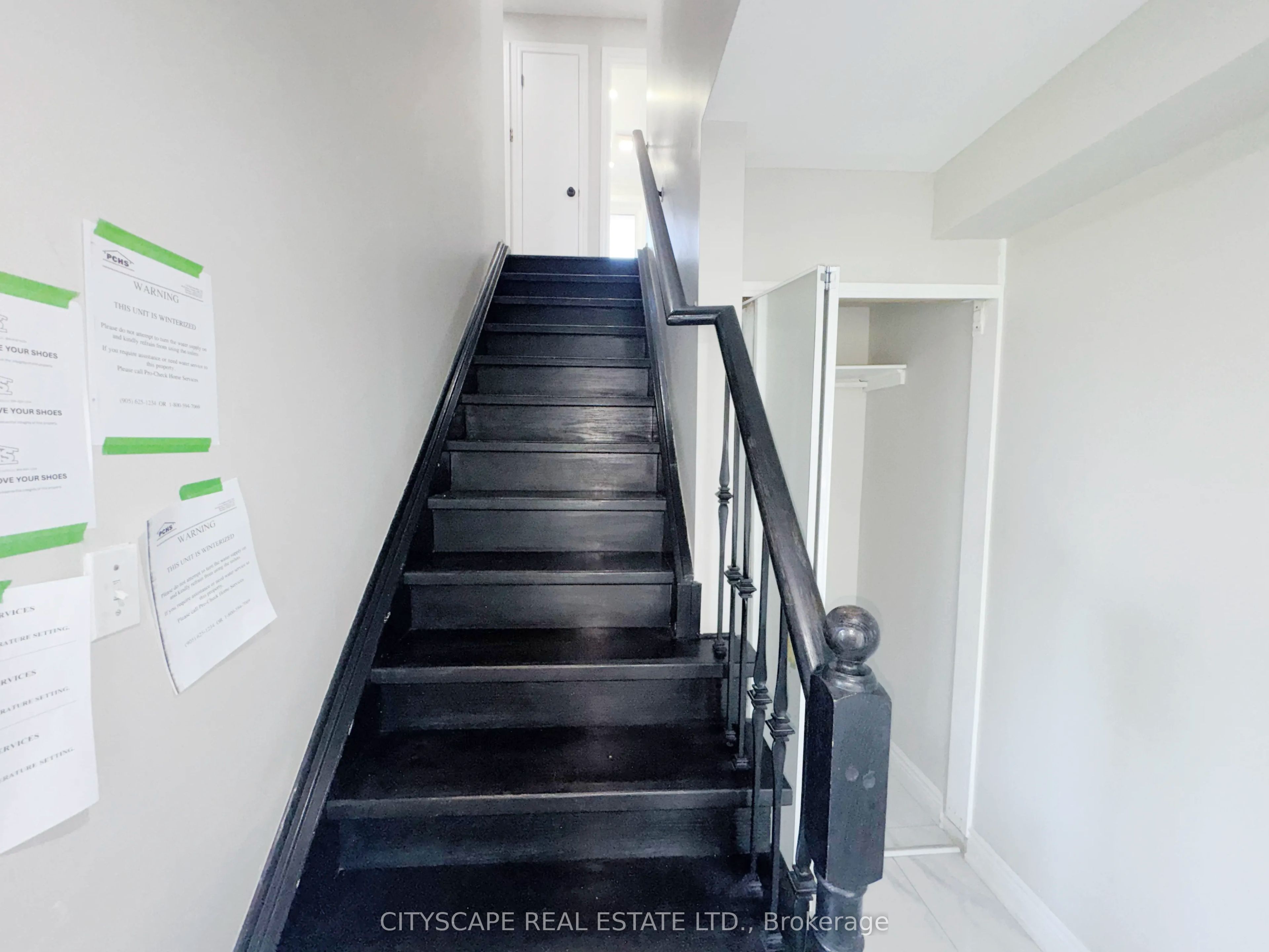 345 Silverstone Drive Property Photo 17