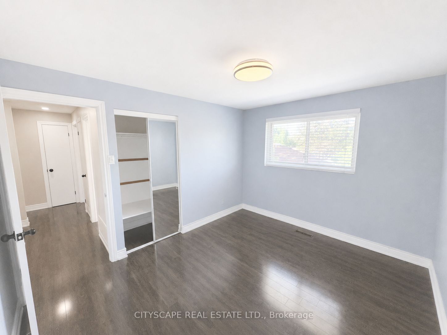 345 Silverstone Drive Property Photo 31