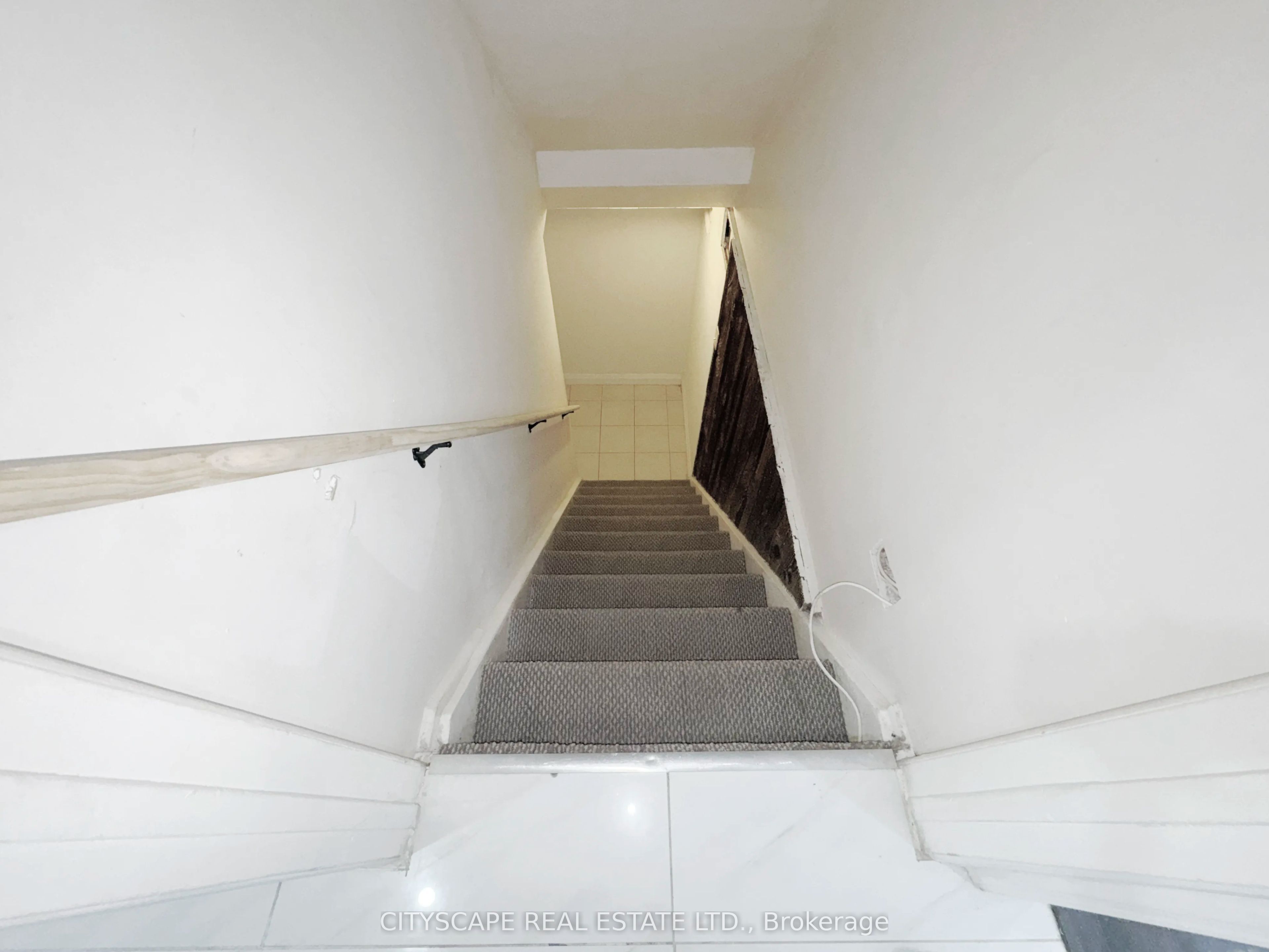 345 Silverstone Drive Property Photo 33