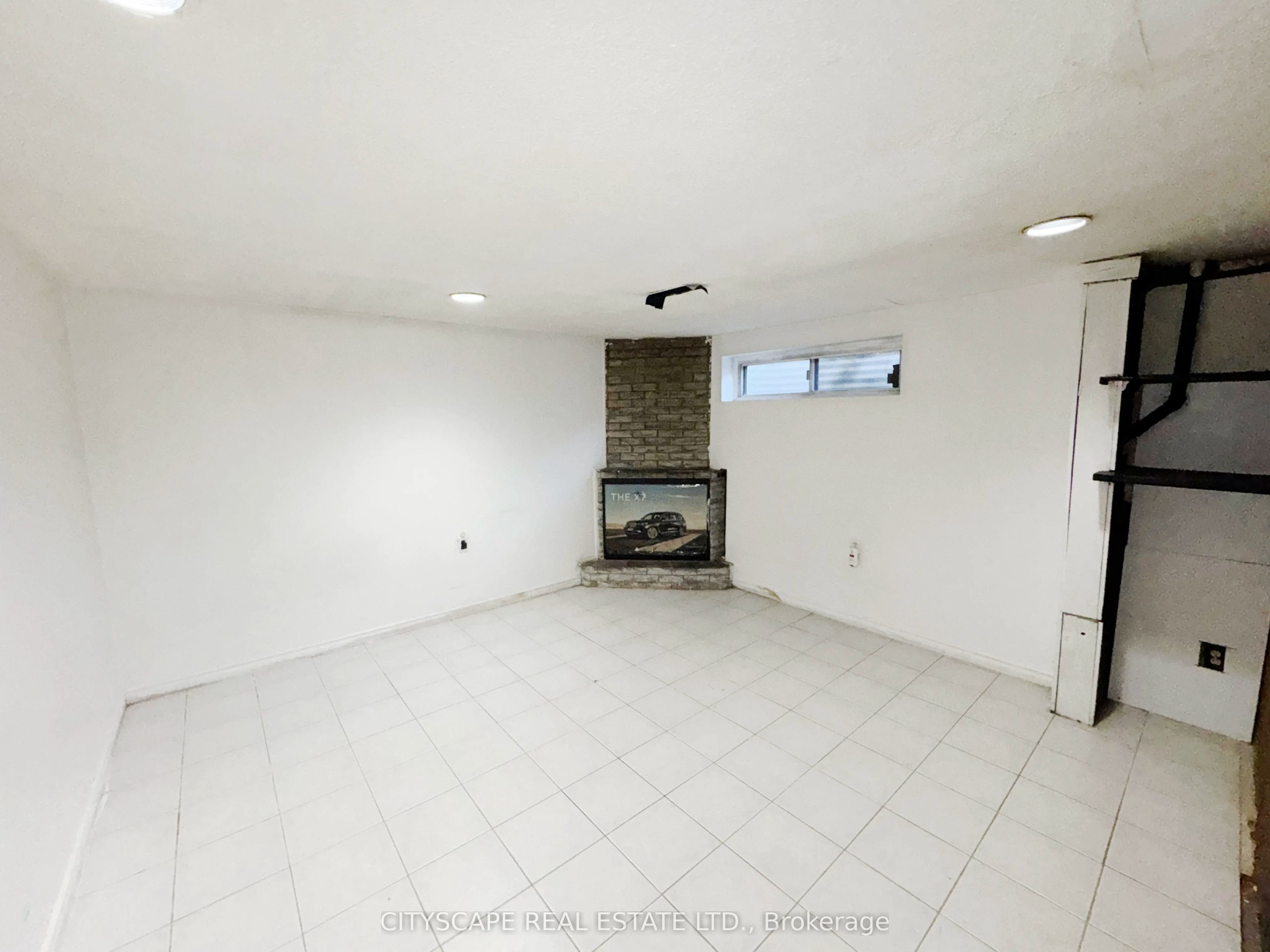 345 Silverstone Drive Property Photo 34