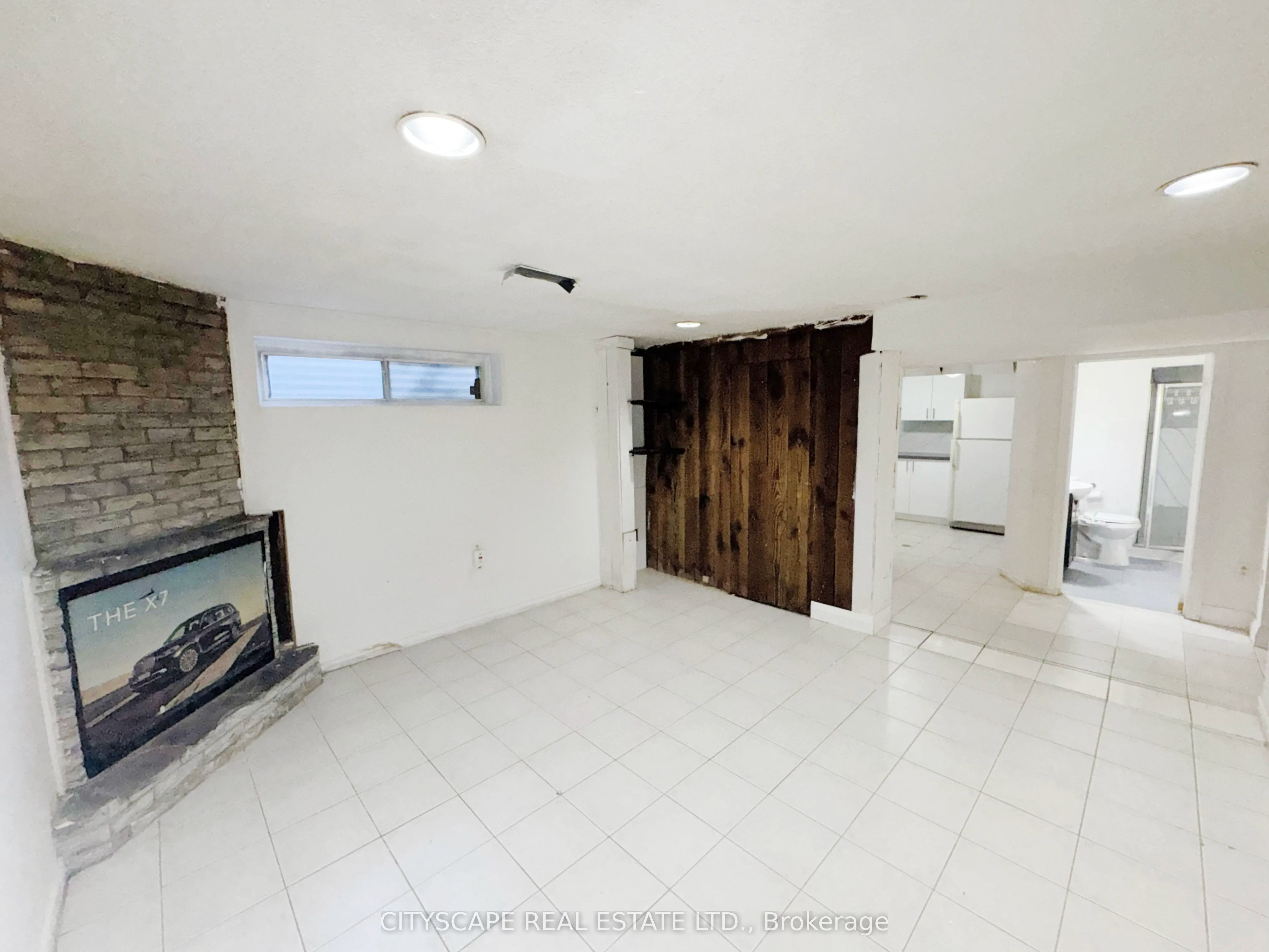 345 Silverstone Drive Property Photo 35