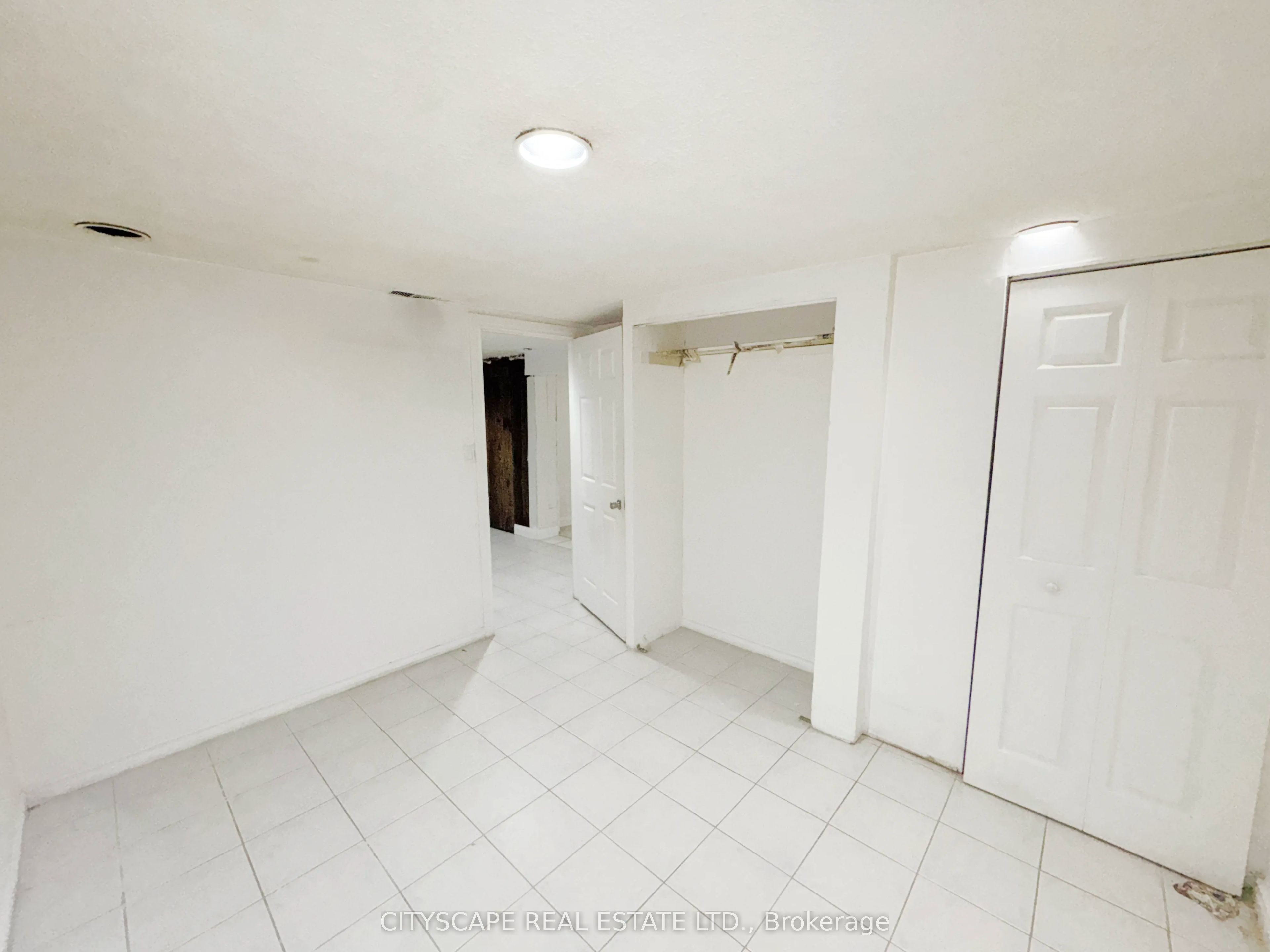 345 Silverstone Drive Property Photo 38