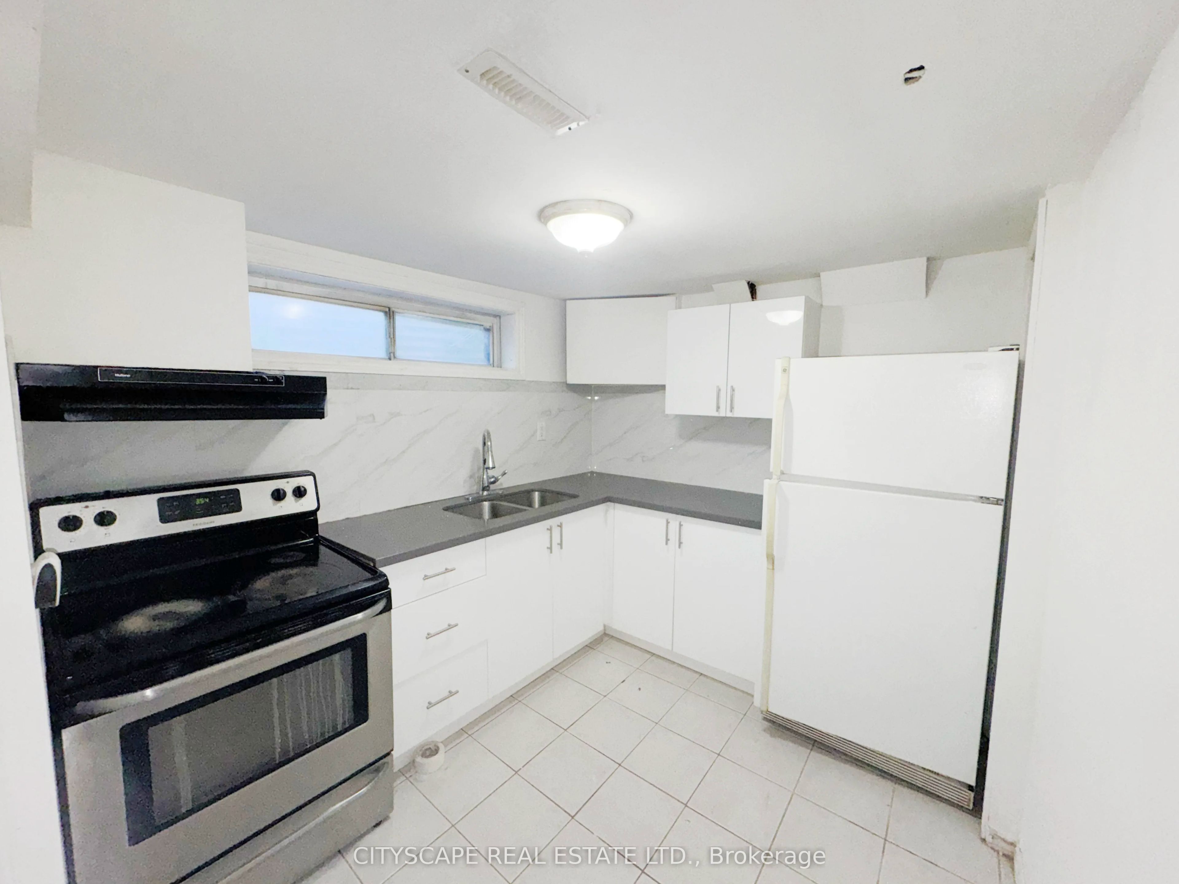 345 Silverstone Drive Property Photo 39
