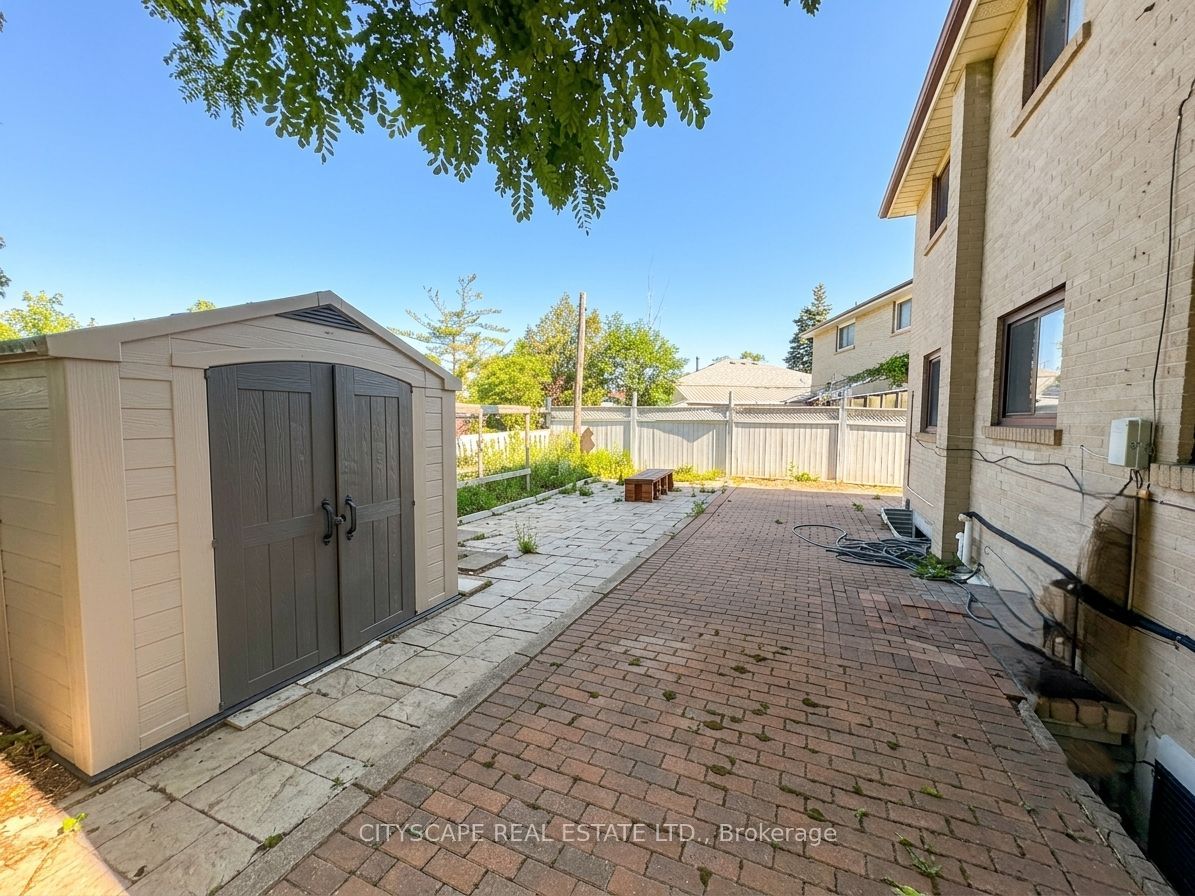 345 Silverstone Drive Property Photo 46