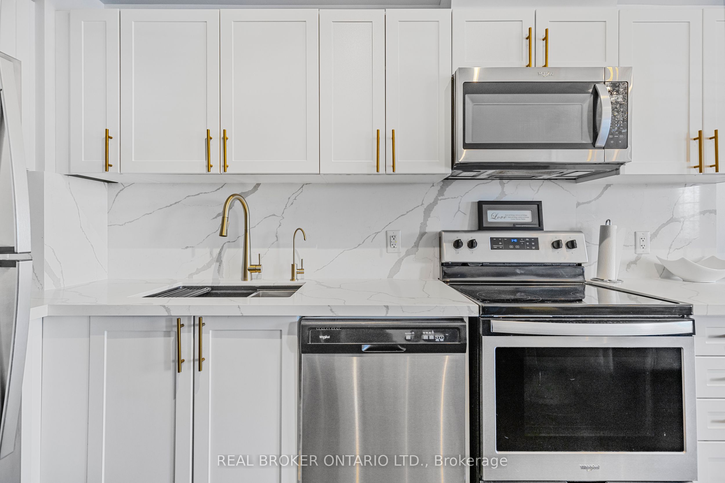 630 Rogers Road 21 Property Photo 4