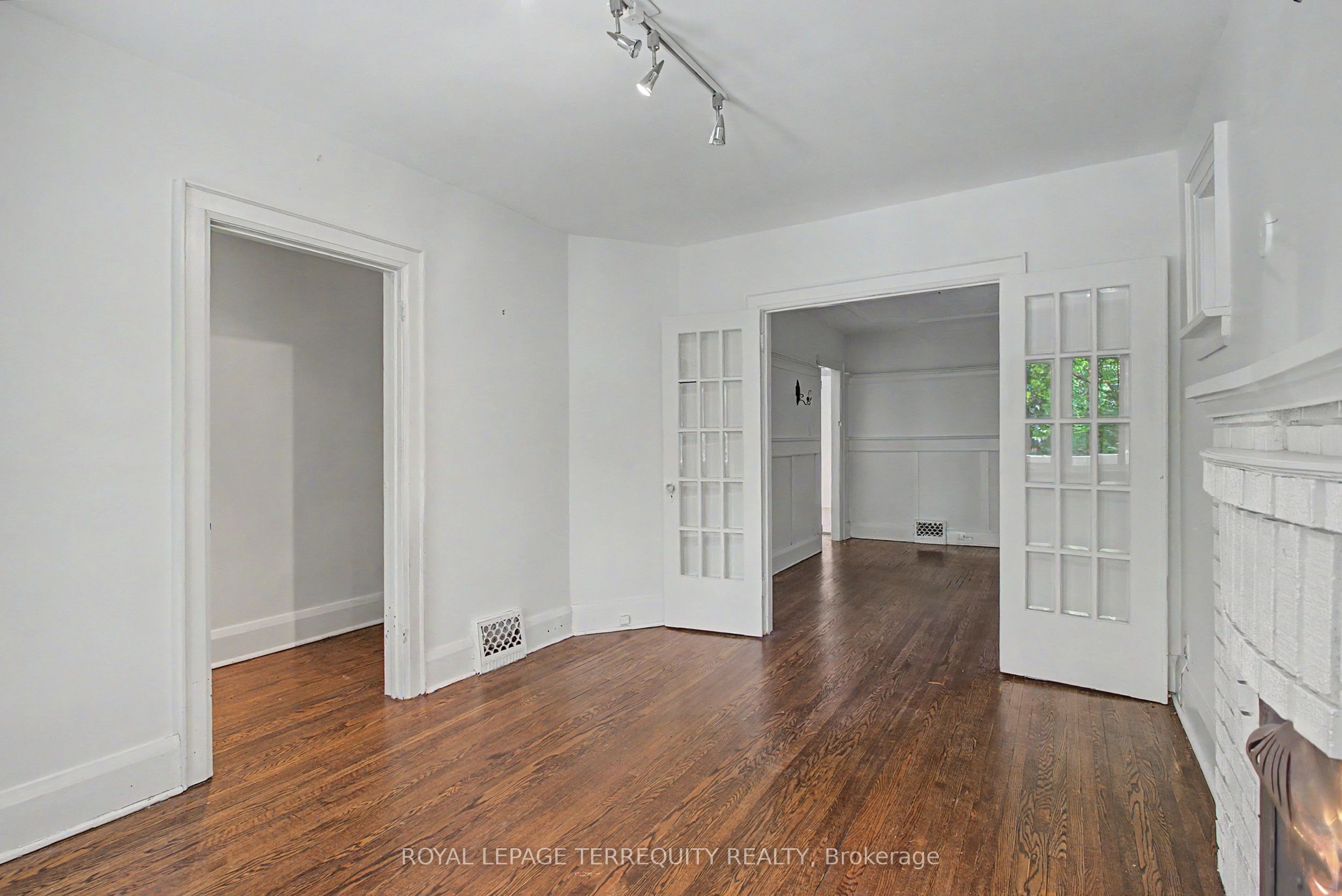122 Ascot Avenue Property Photo 8