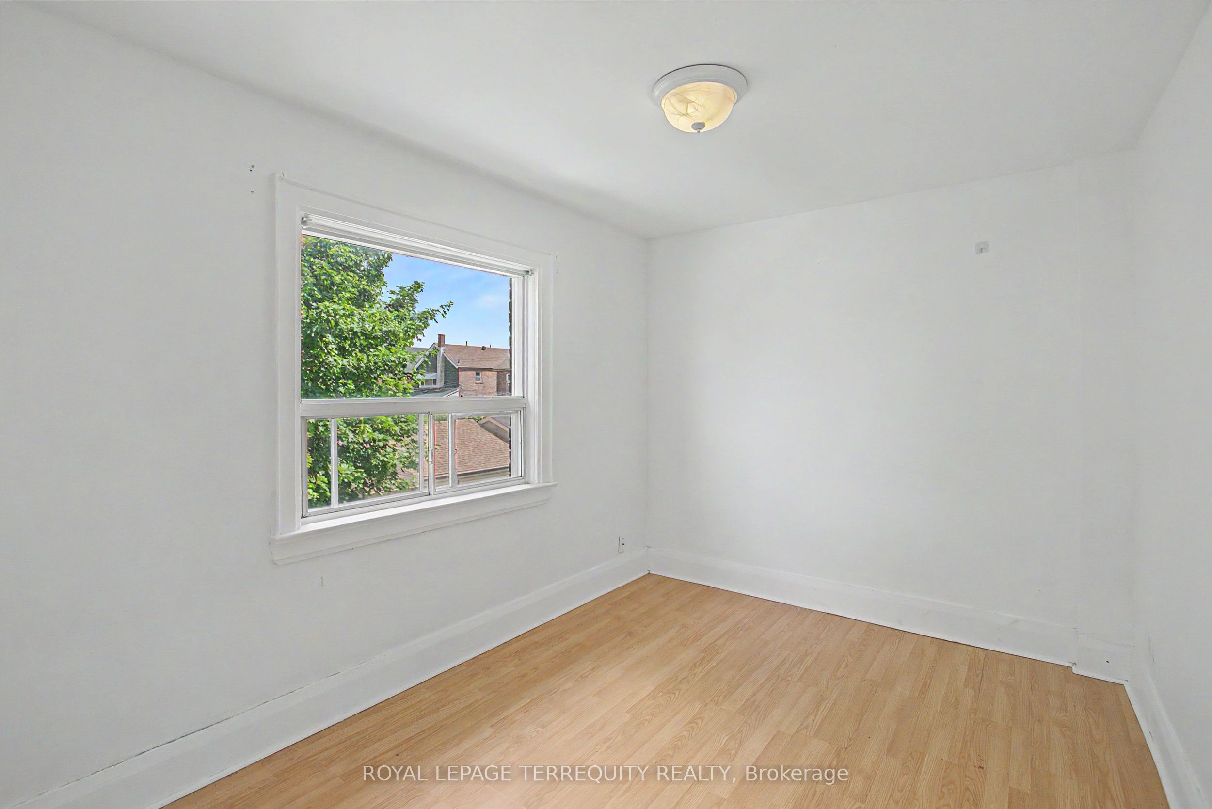 122 Ascot Avenue Property Photo 20