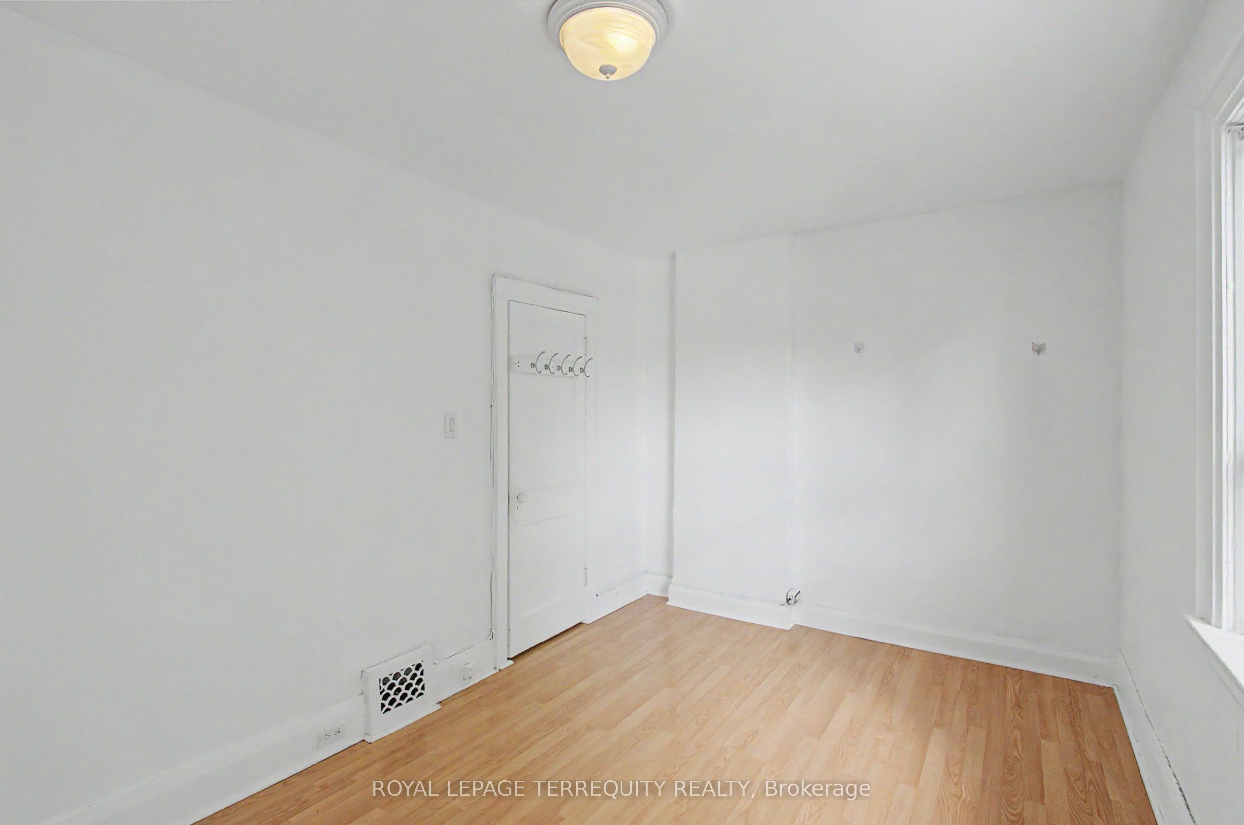 122 Ascot Avenue Property Photo 21