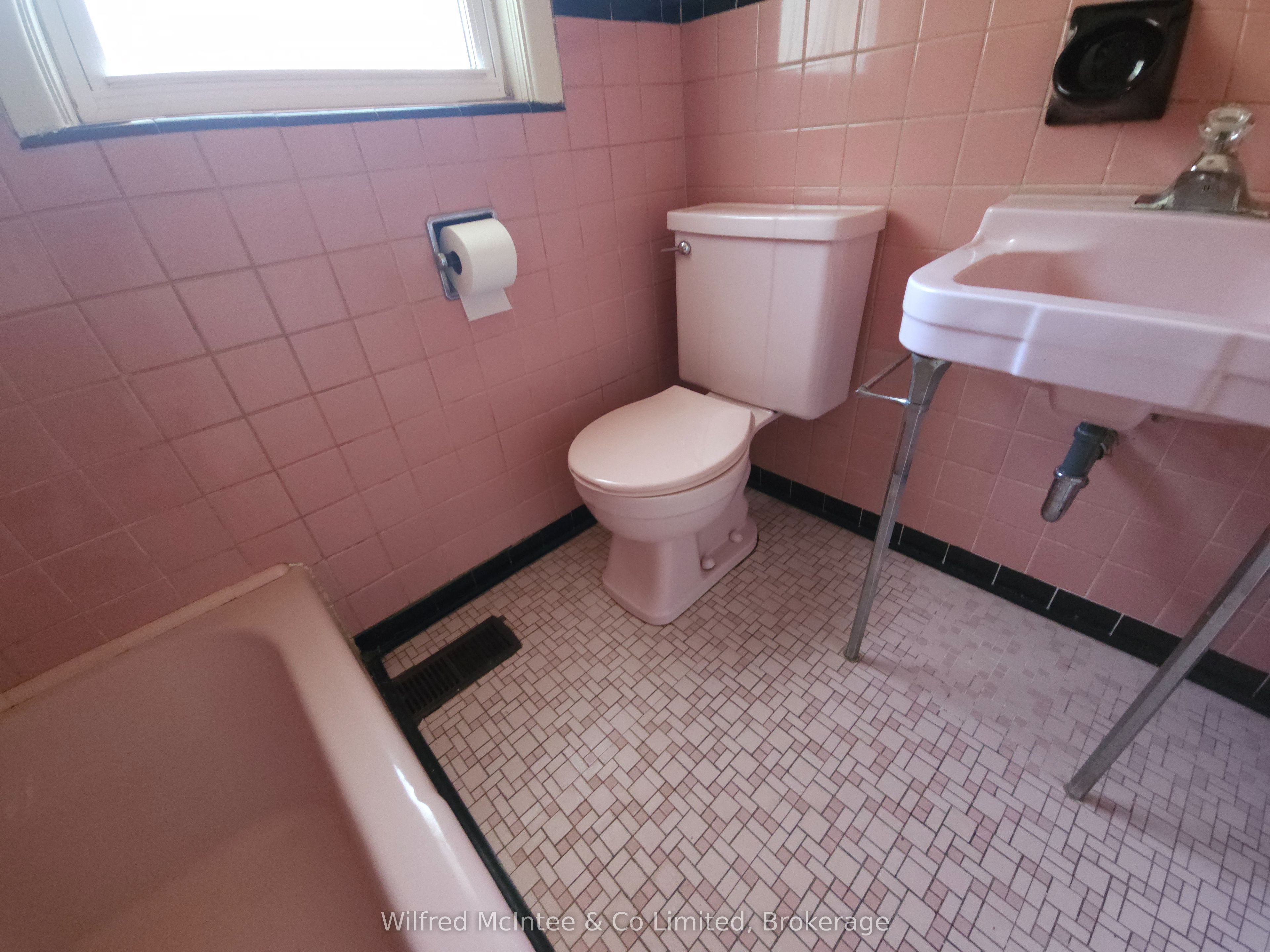 69 Haliburton Avenue Property Photo 15