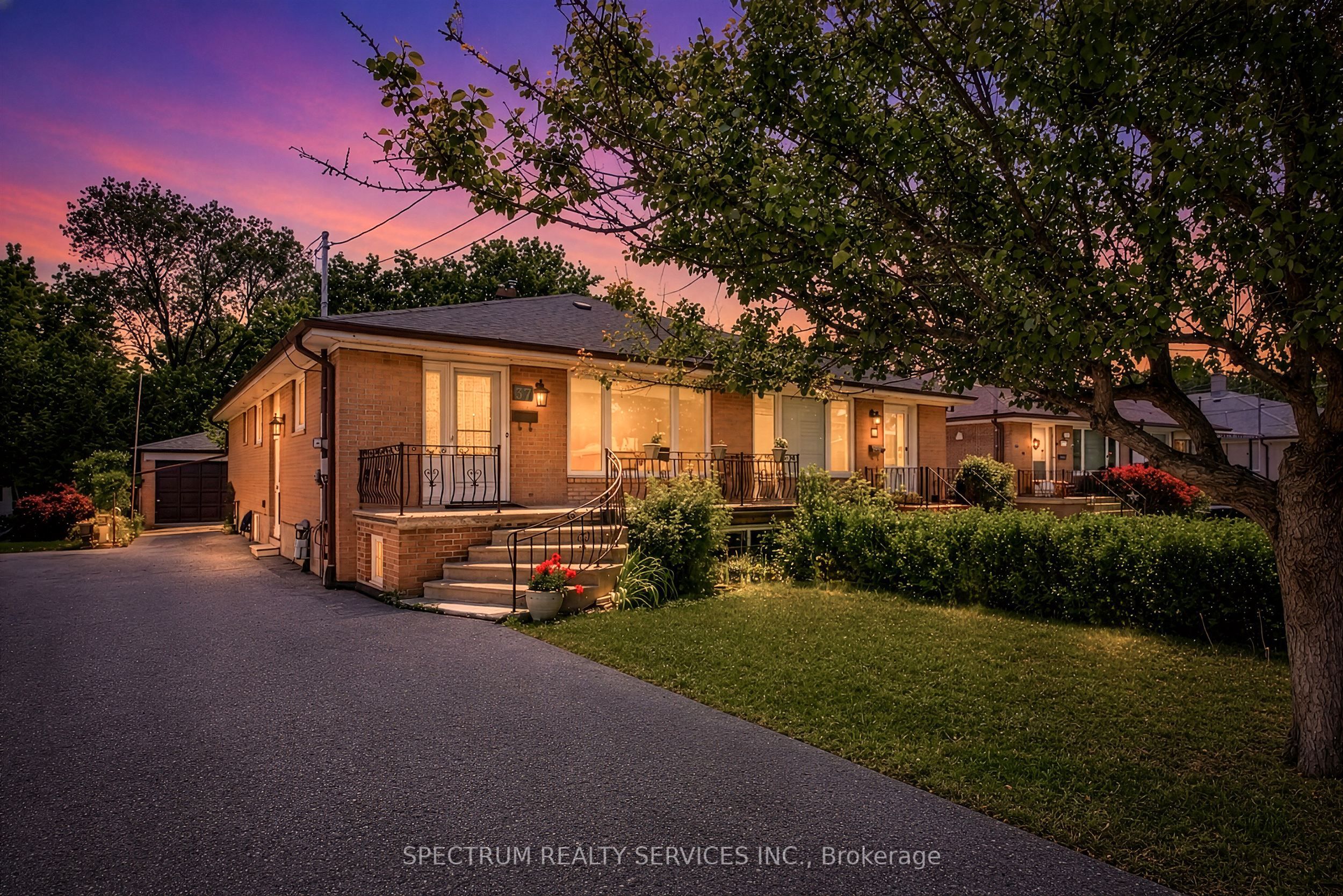 37 Newlin Crescent Property Photo 1