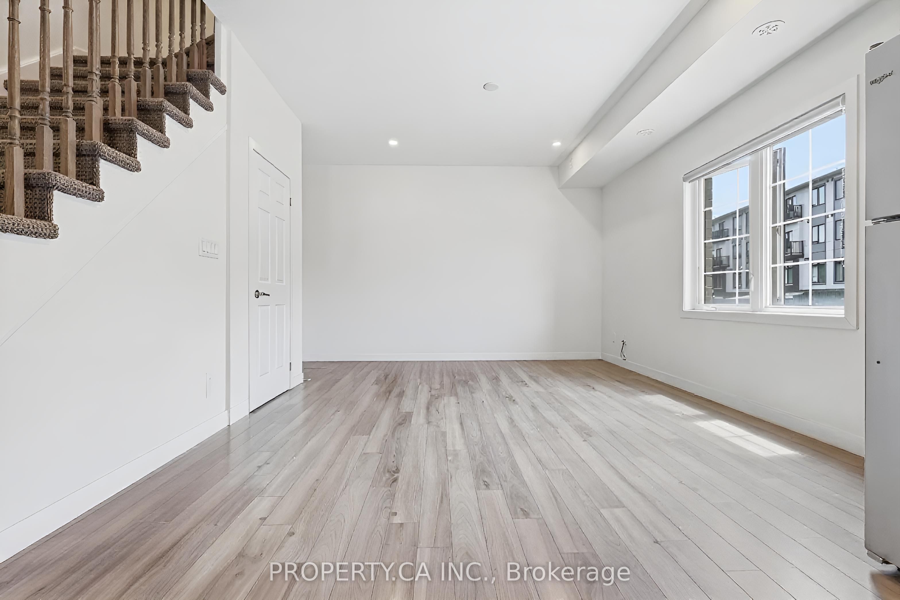 7 Forbes Avenue Property Photo 5