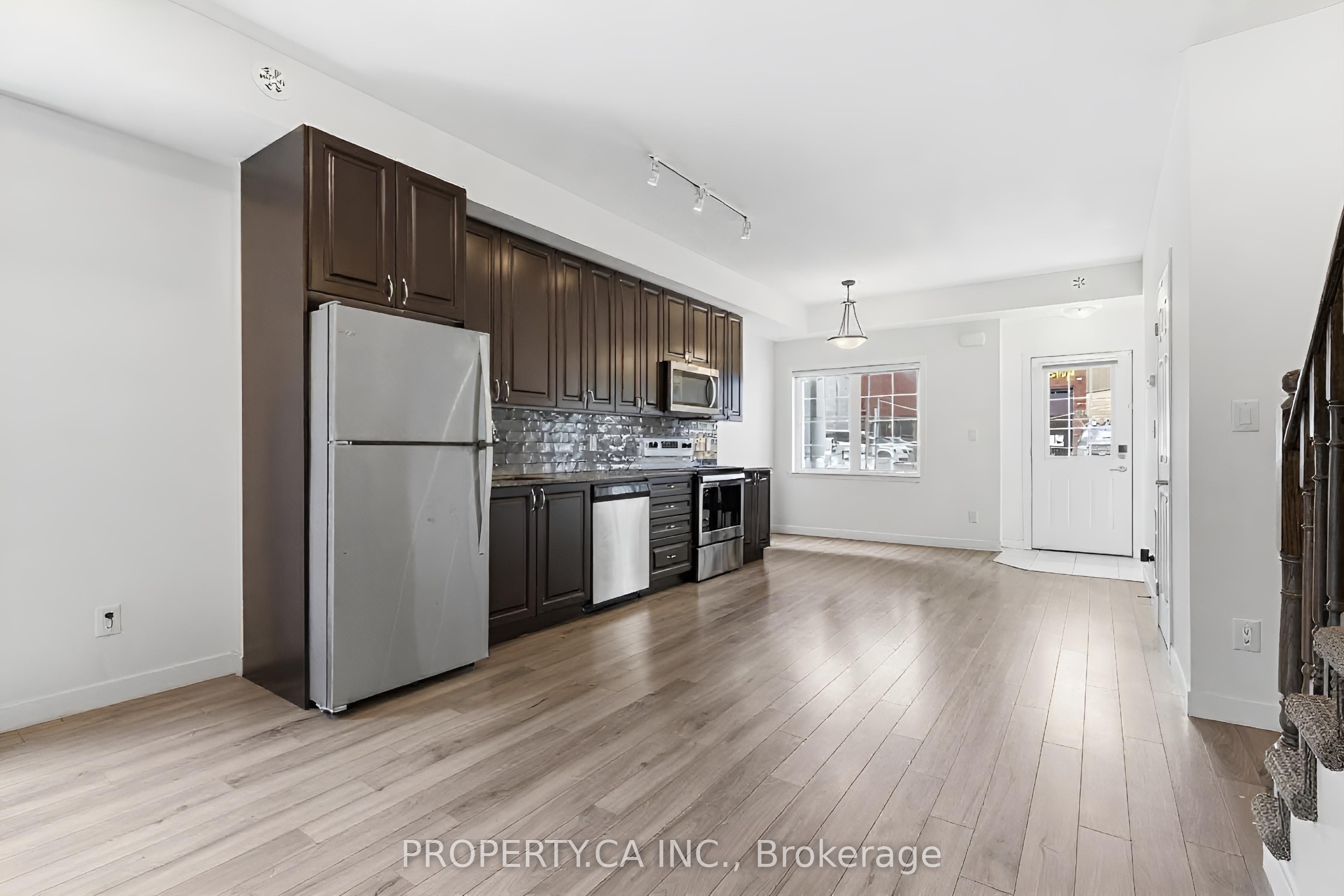 7 Forbes Avenue Property Photo 11