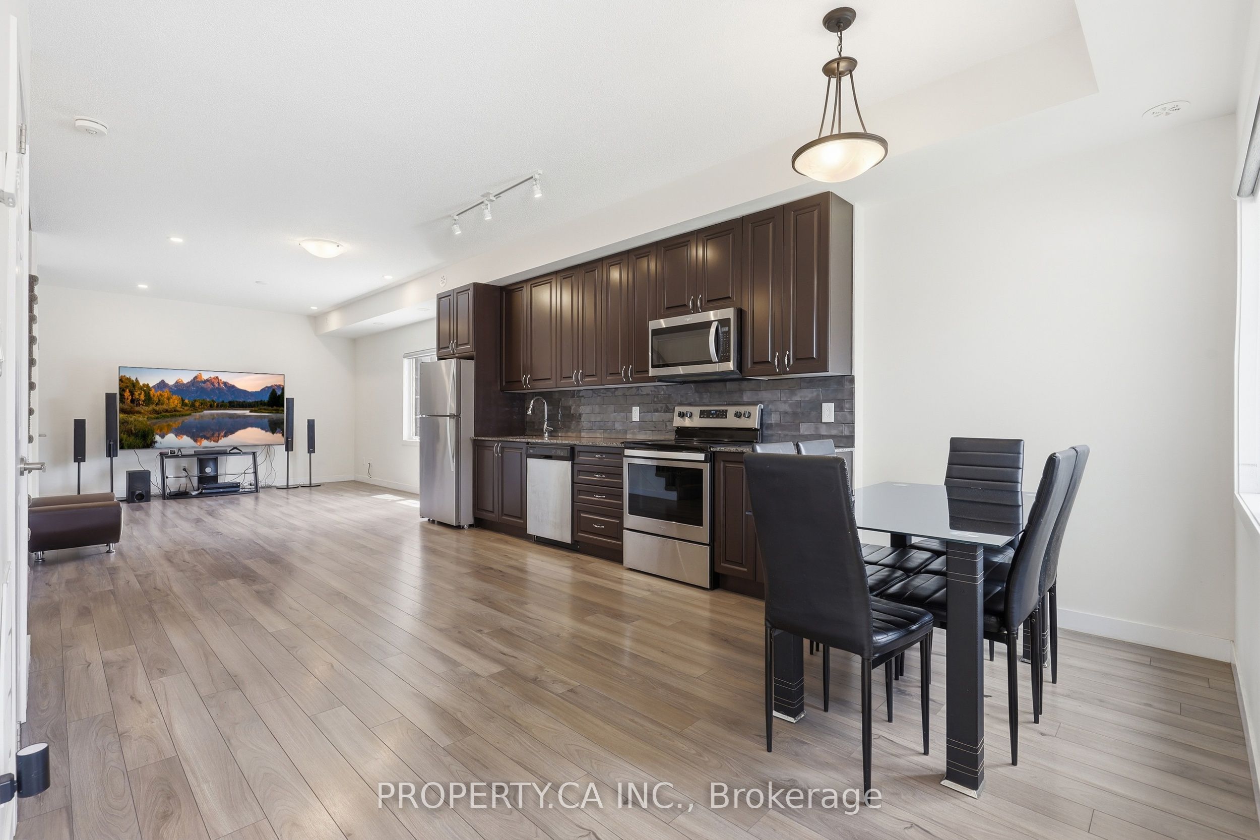 7 Forbes Avenue Property Photo 15