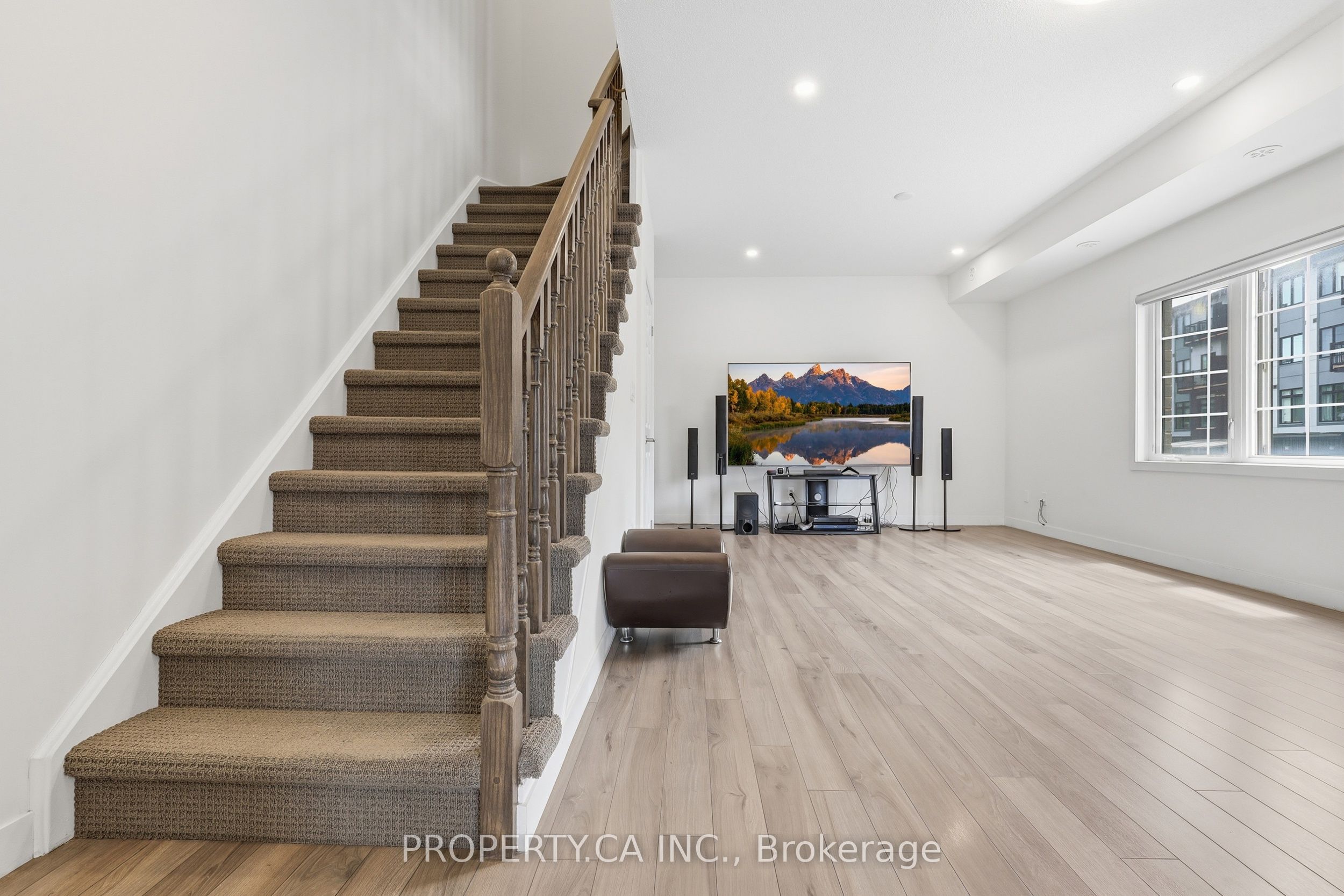 7 Forbes Avenue Property Photo 16