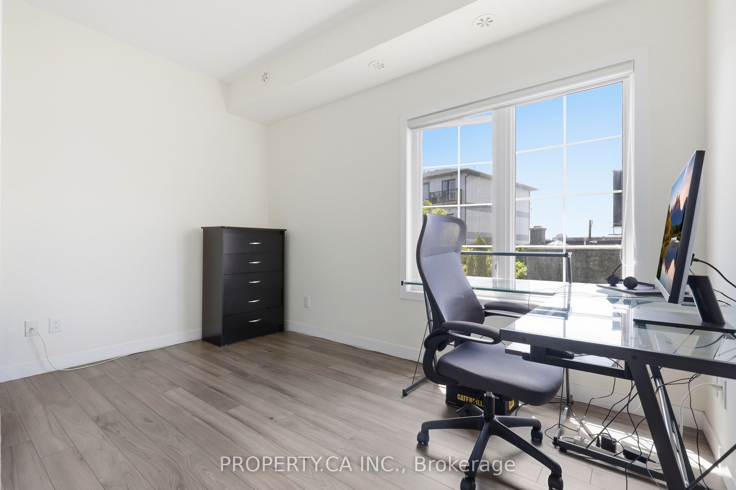 7 Forbes Avenue Property Photo 25