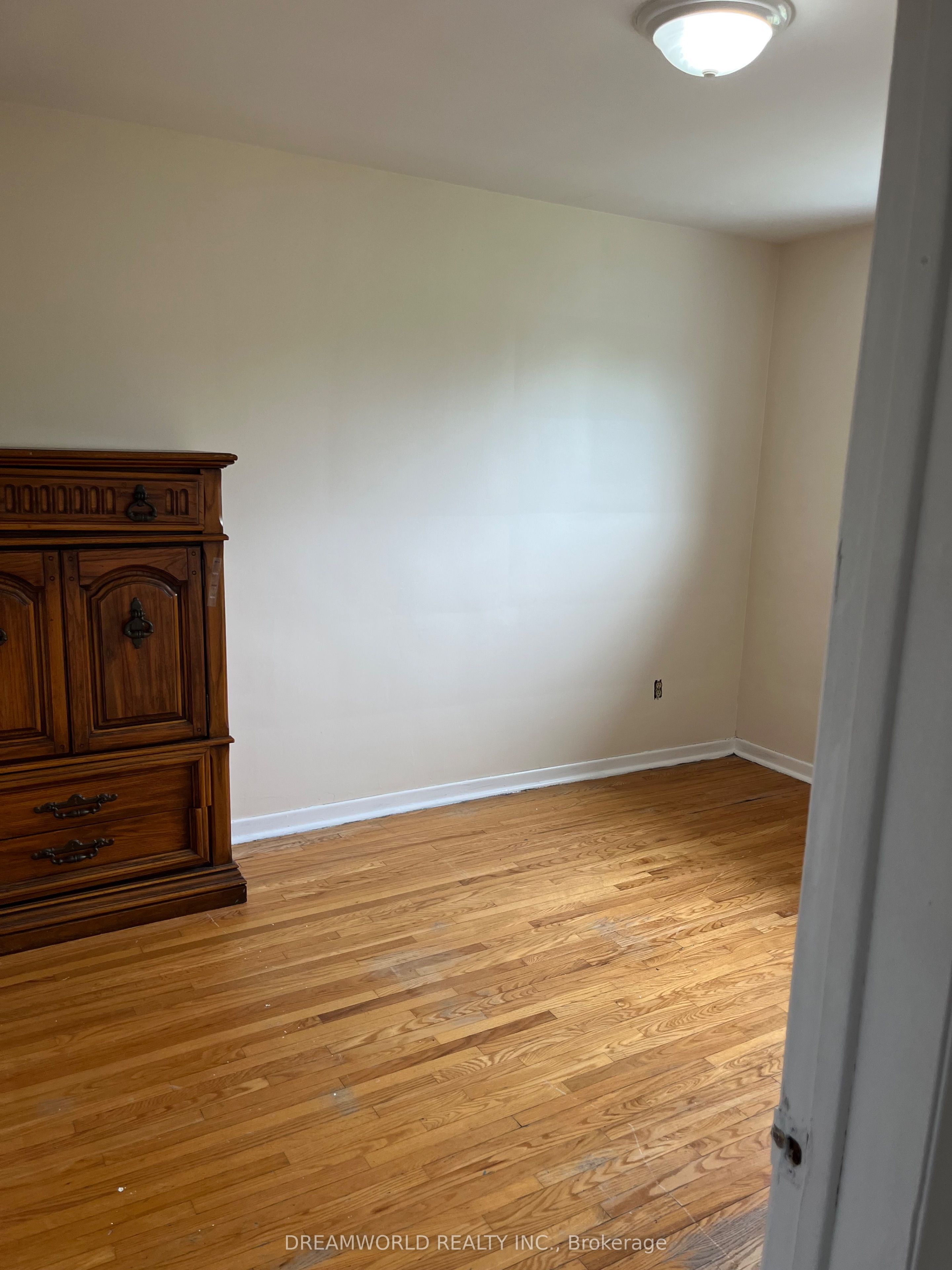 14 Laskay Crescent Property Photo 6