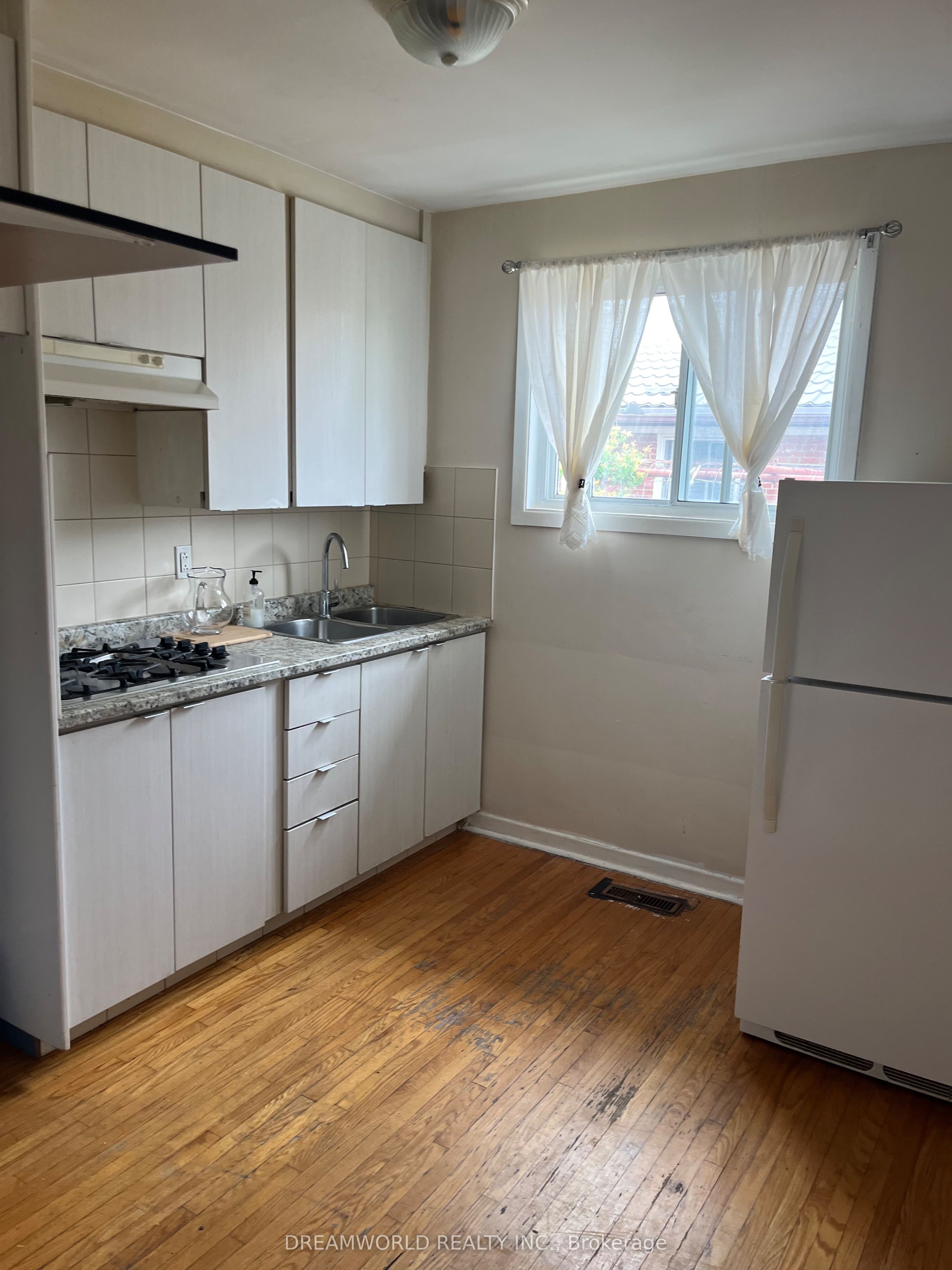 14 Laskay Crescent Property Photo 7