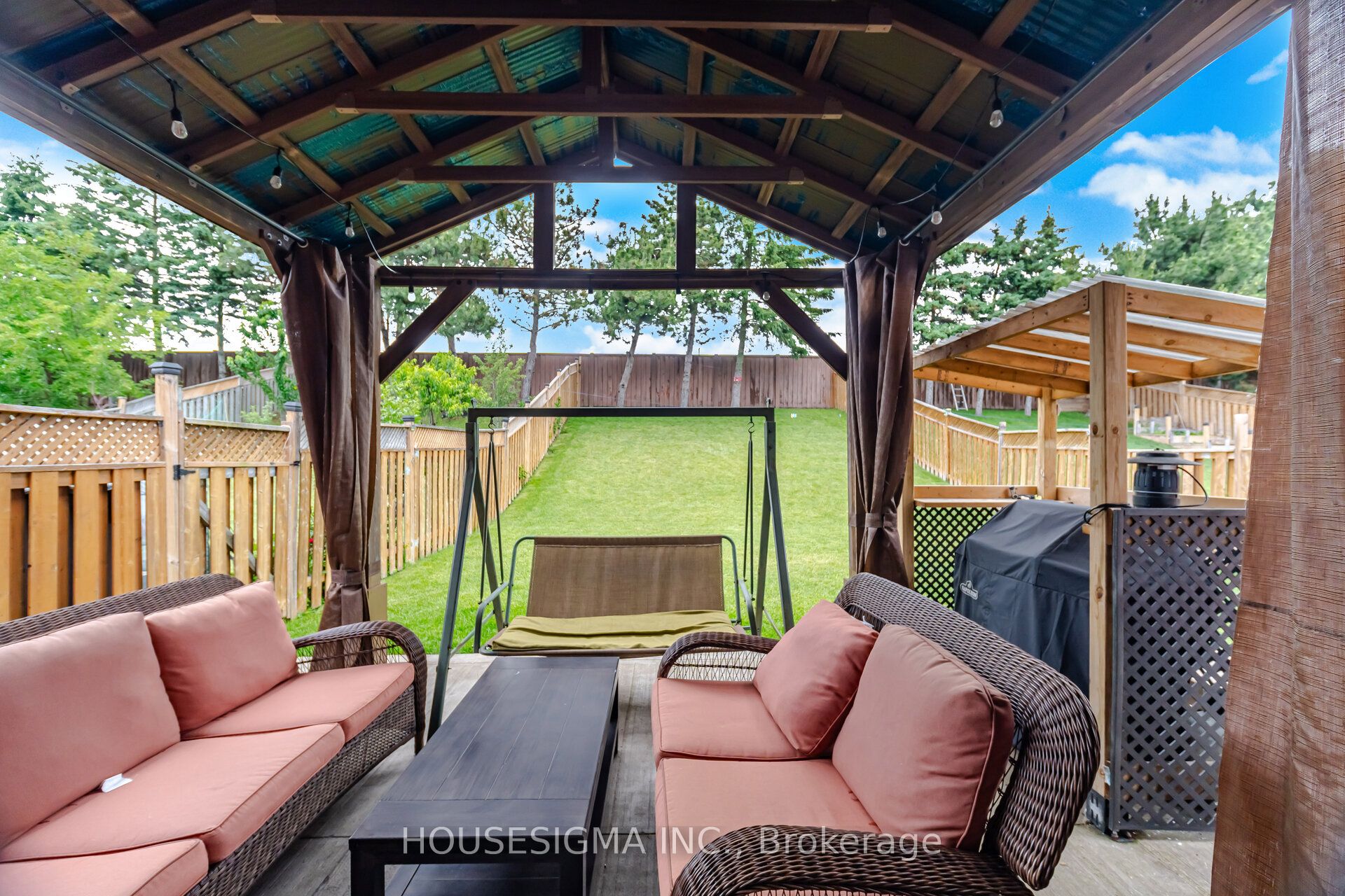 62 Ravenscliffe Court Property Photo 26