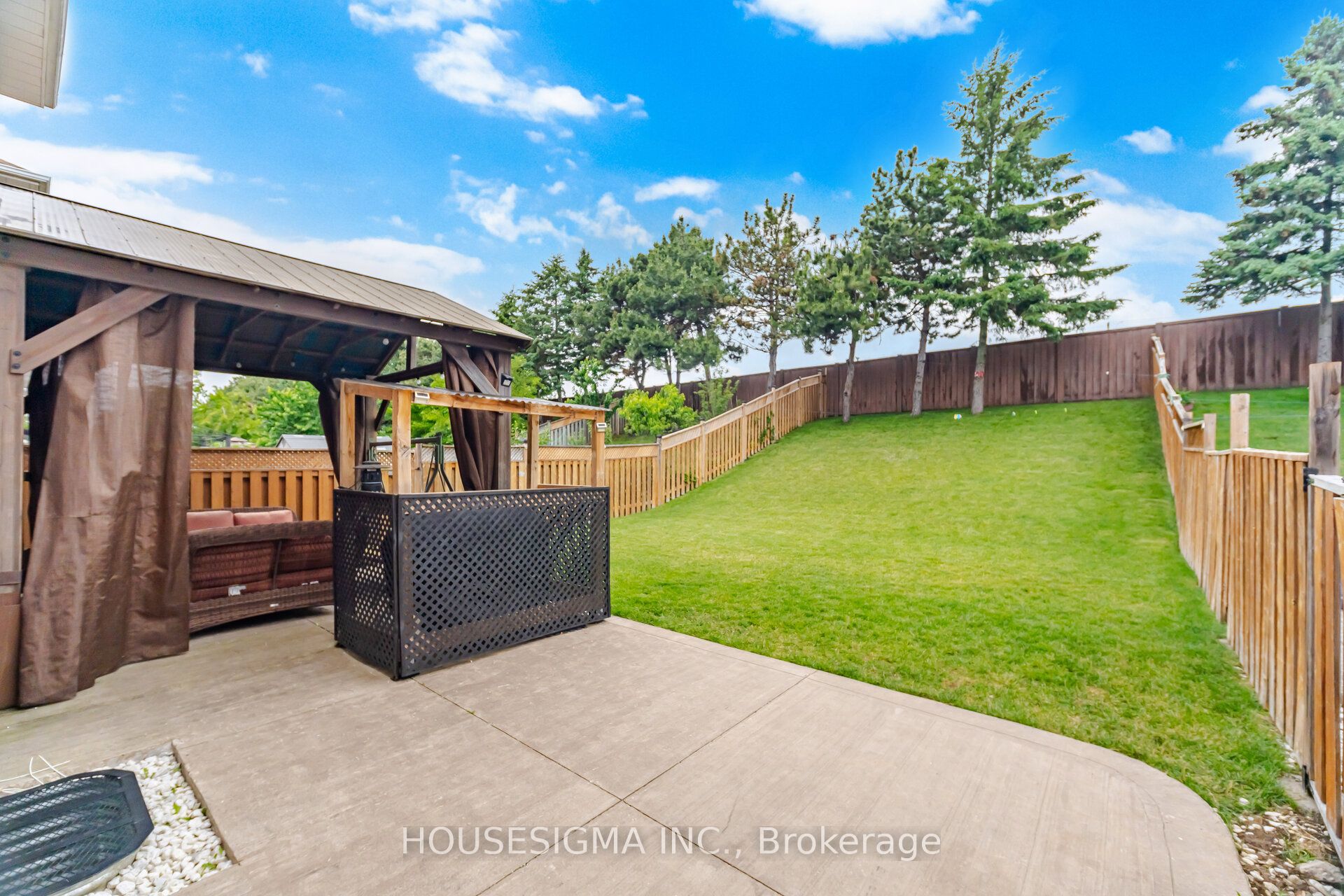 62 Ravenscliffe Court Property Photo 27