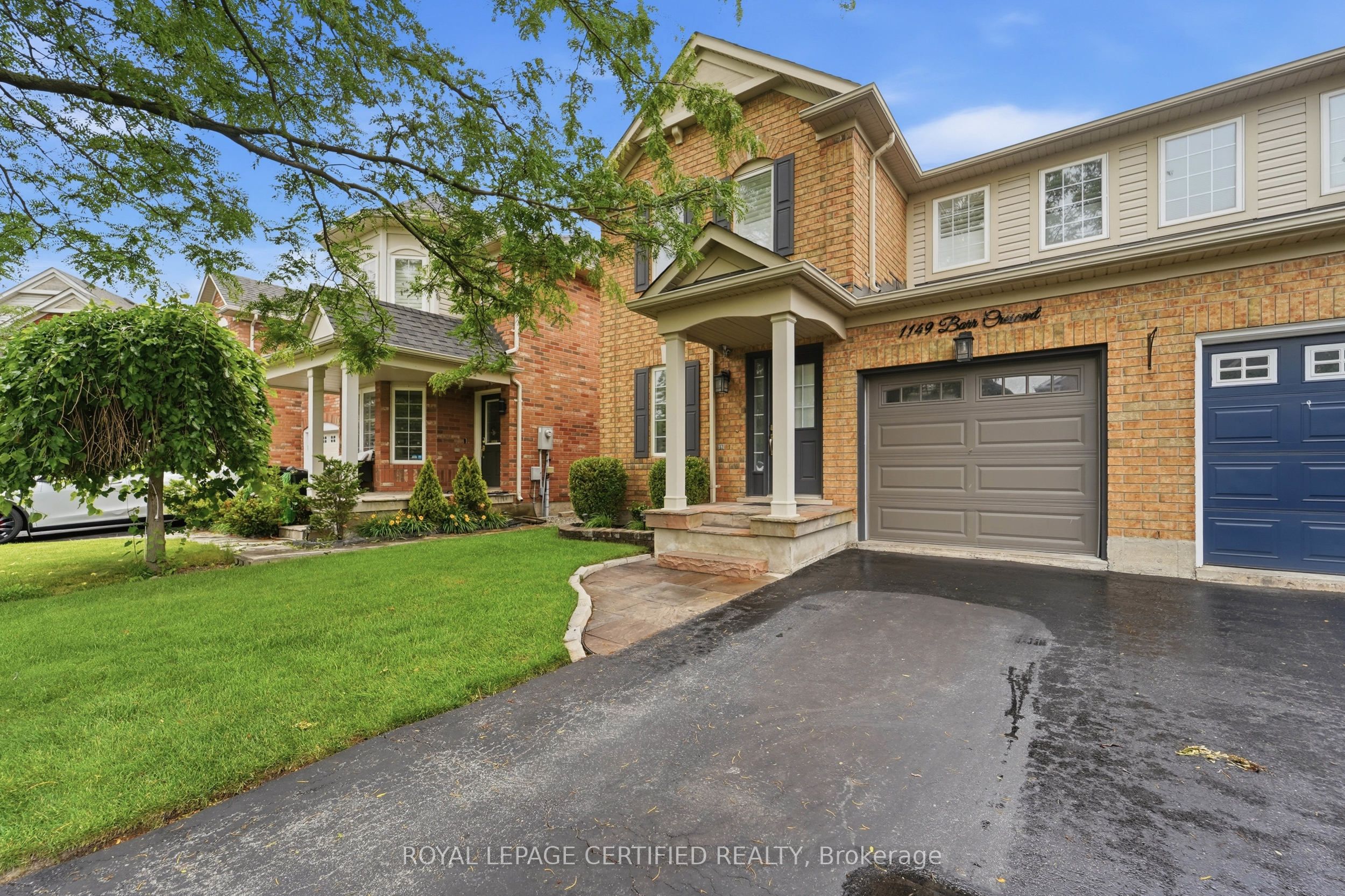 1149 Barr Crescent Property Photo 2