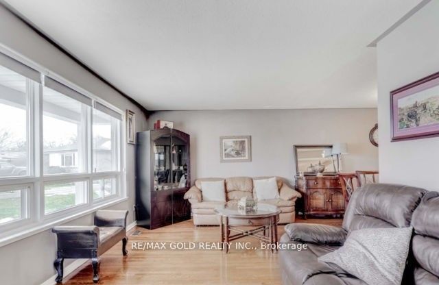 6 Monaco Court Property Photo 4
