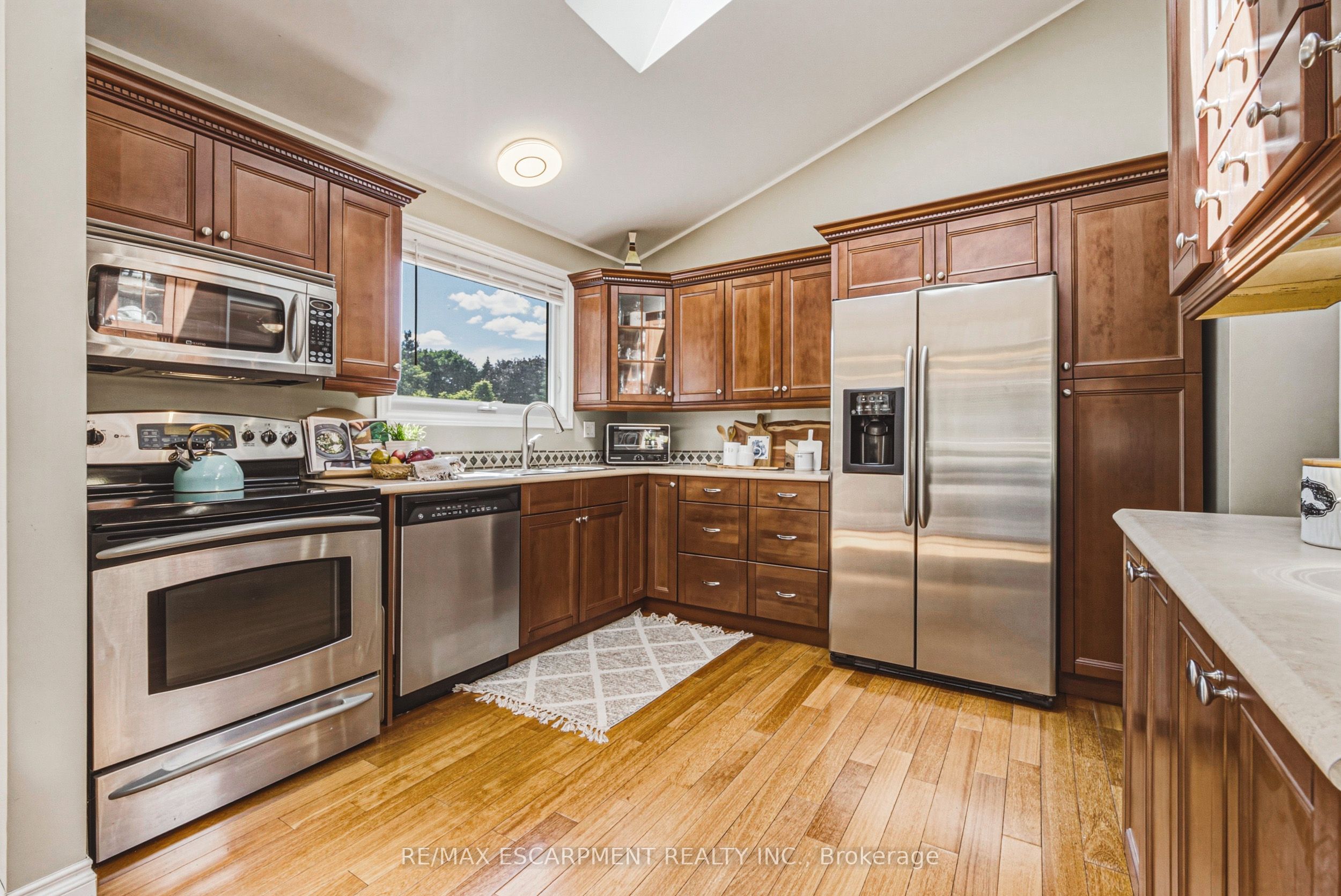 742 Francis Road Property Photo 11