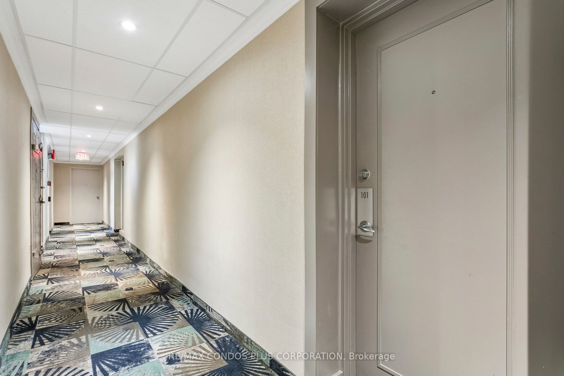 185 Stephen Drive 101 Property Photo 2