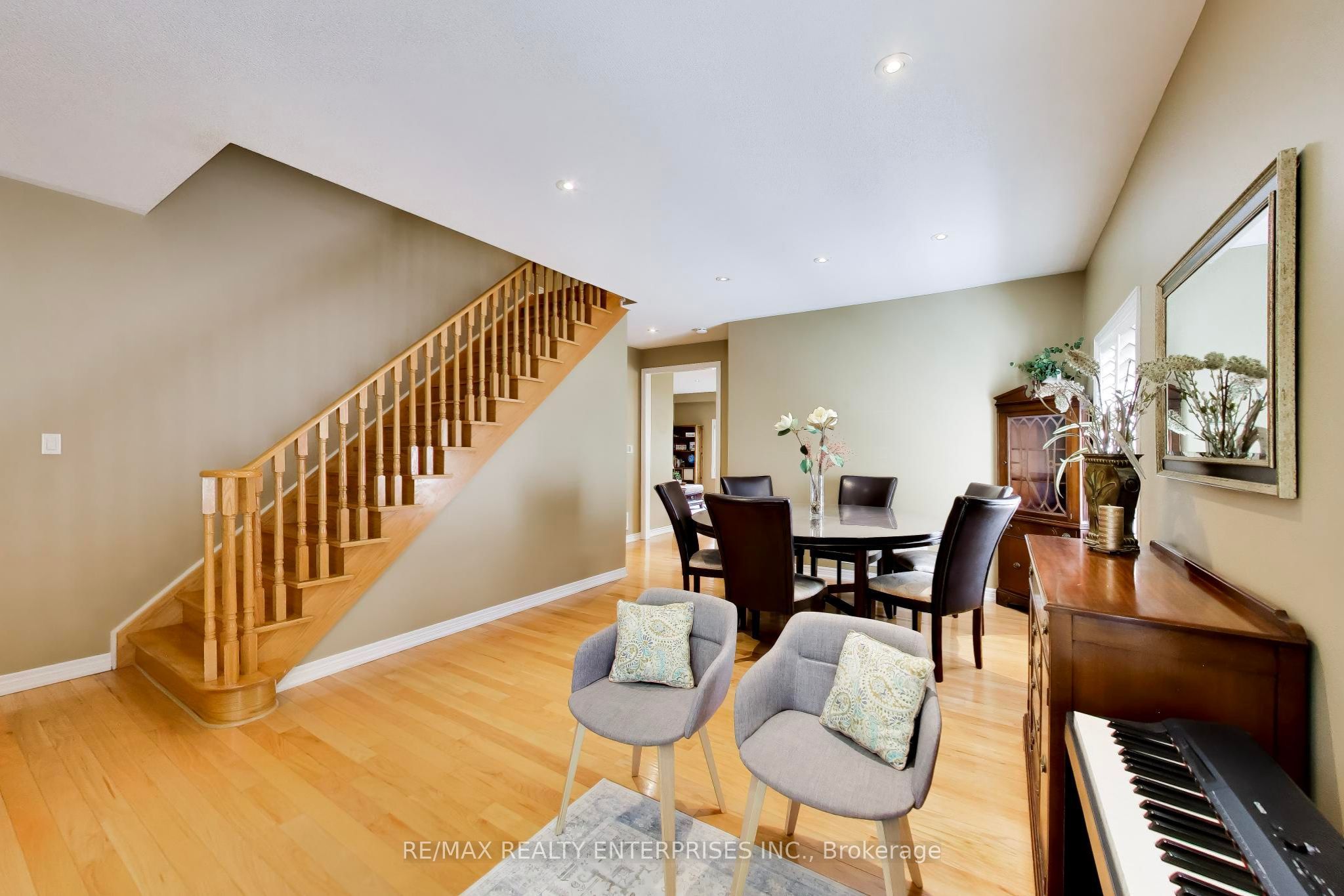 1613 Northmount Avenue Property Photo 6