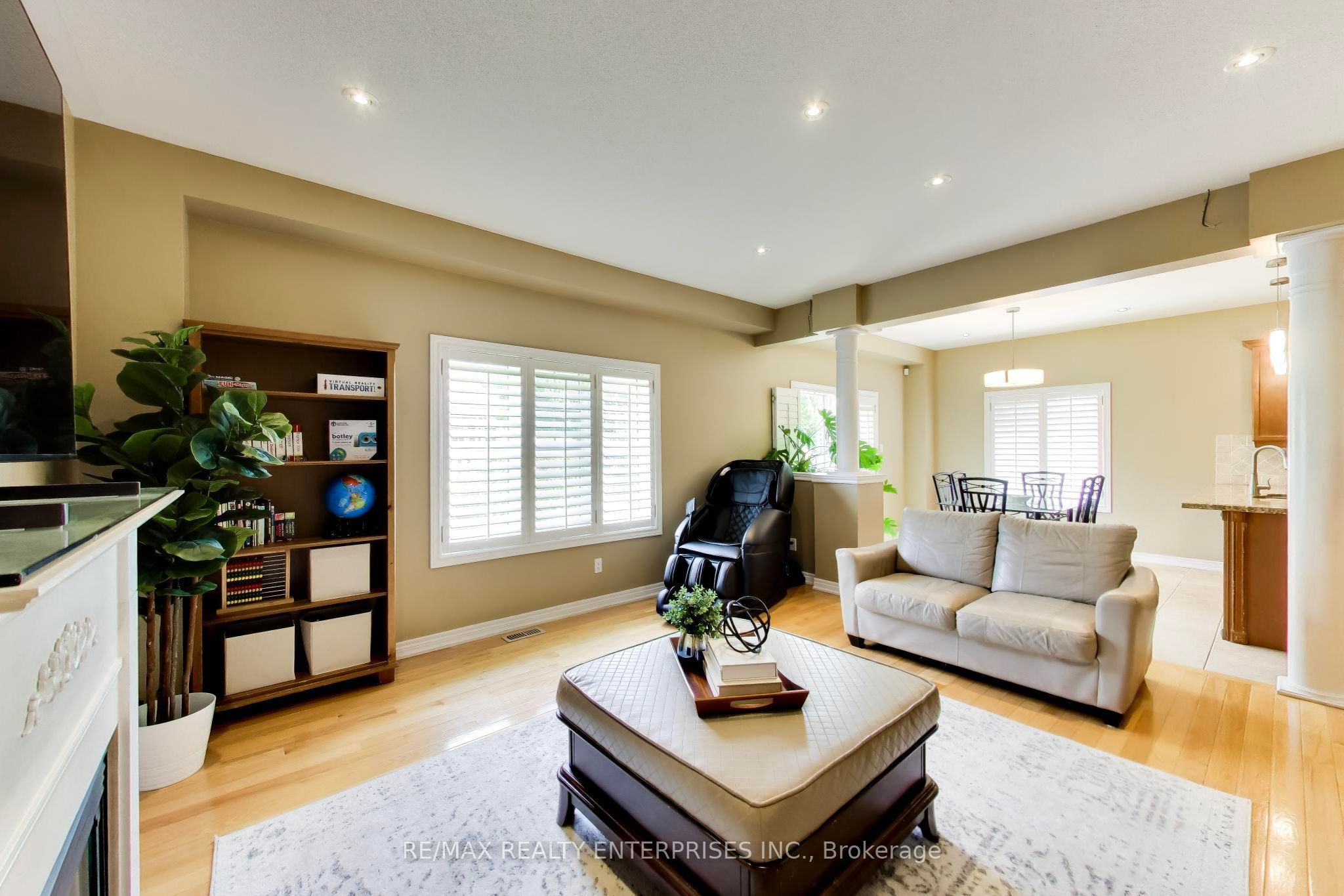1613 Northmount Avenue Property Photo 11