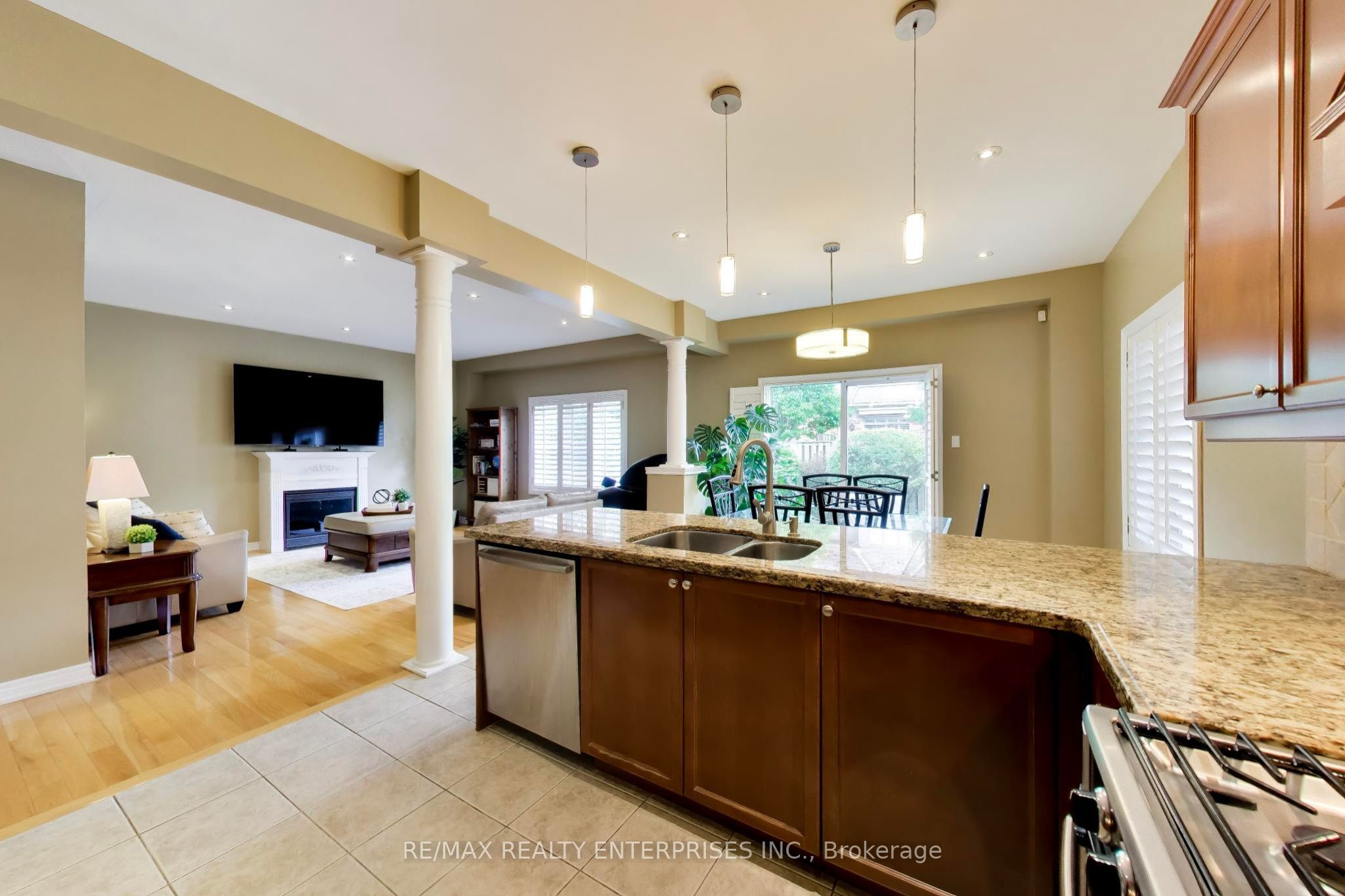 1613 Northmount Avenue Property Photo 14