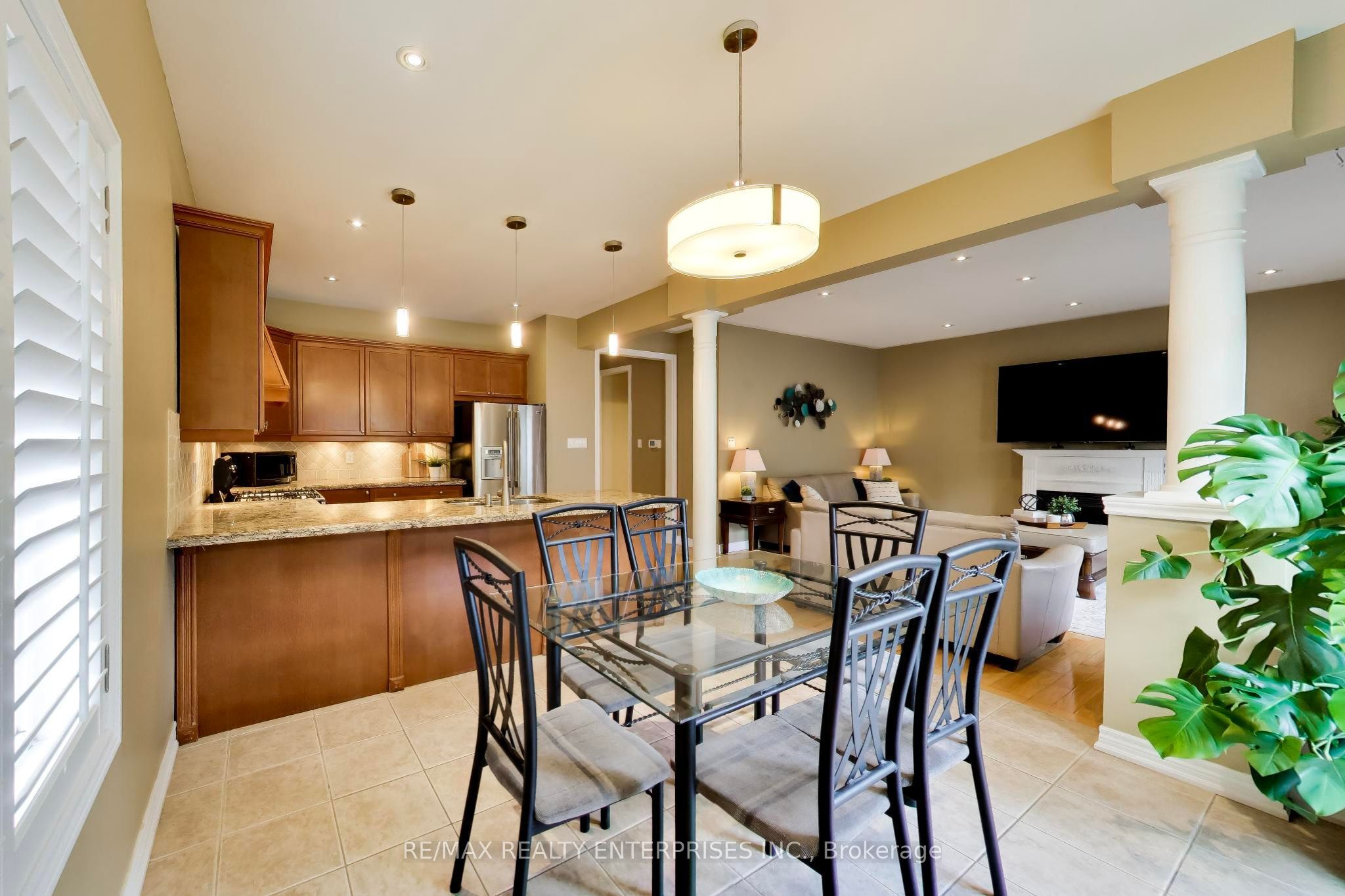 1613 Northmount Avenue Property Photo 17