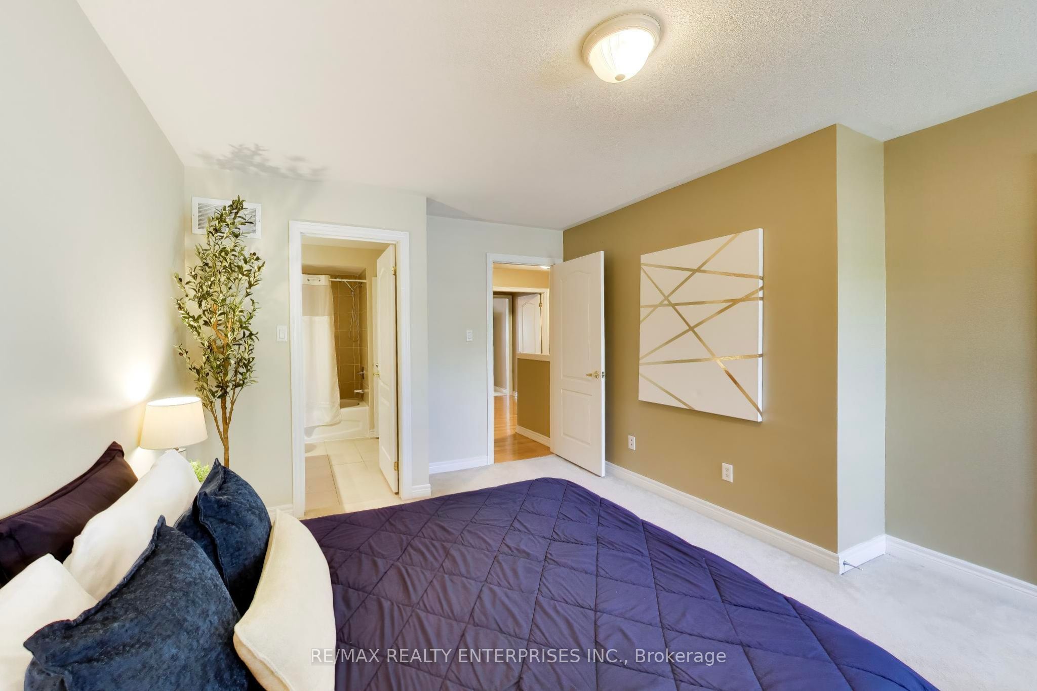 1613 Northmount Avenue Property Photo 31