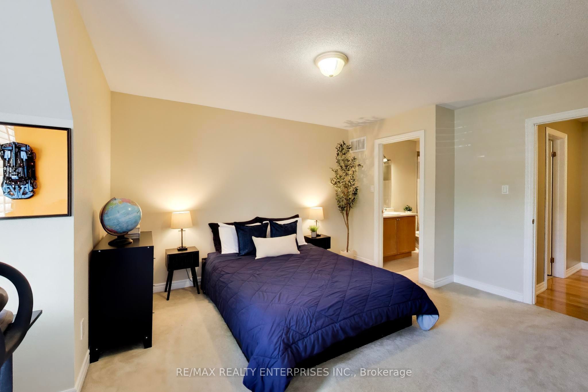 1613 Northmount Avenue Property Photo 33