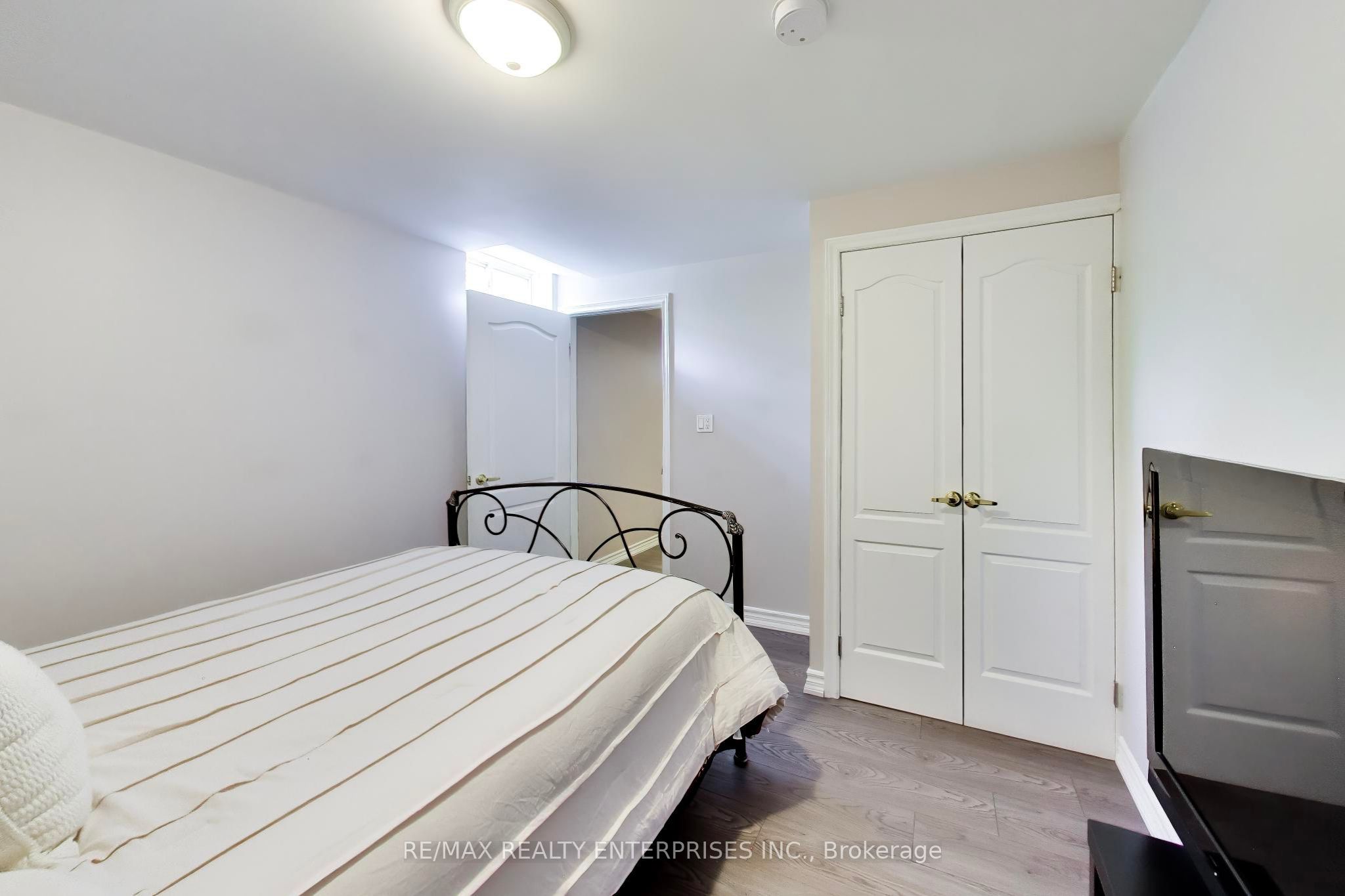 1613 Northmount Avenue Property Photo 42