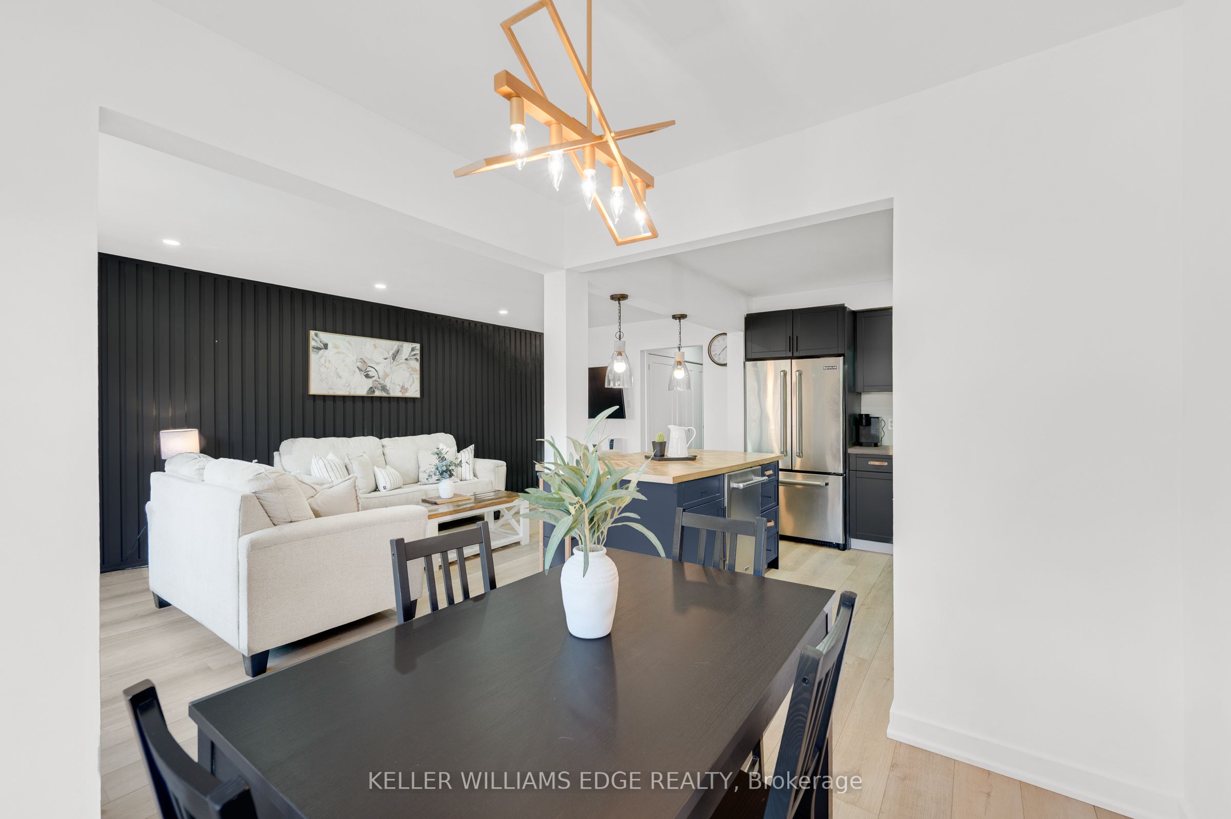 5275 Banting Court Property Photo 14