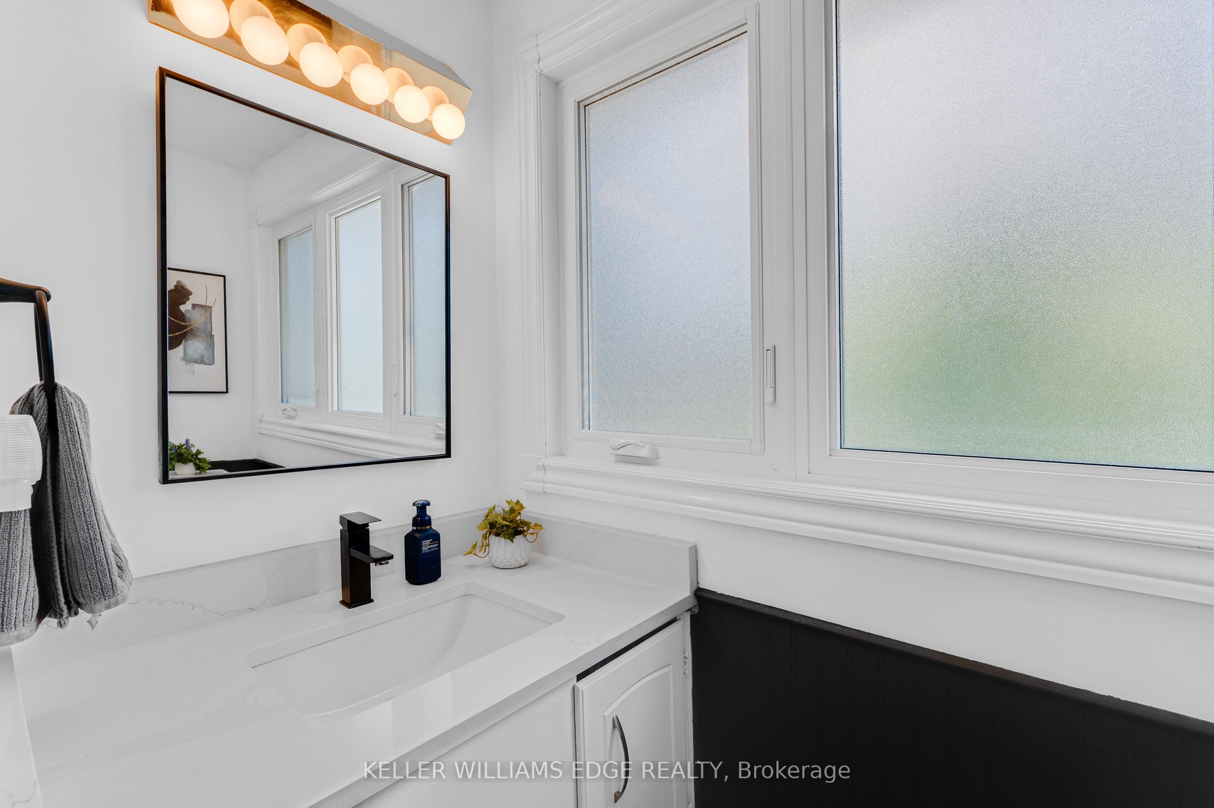 5275 Banting Court Property Photo 23