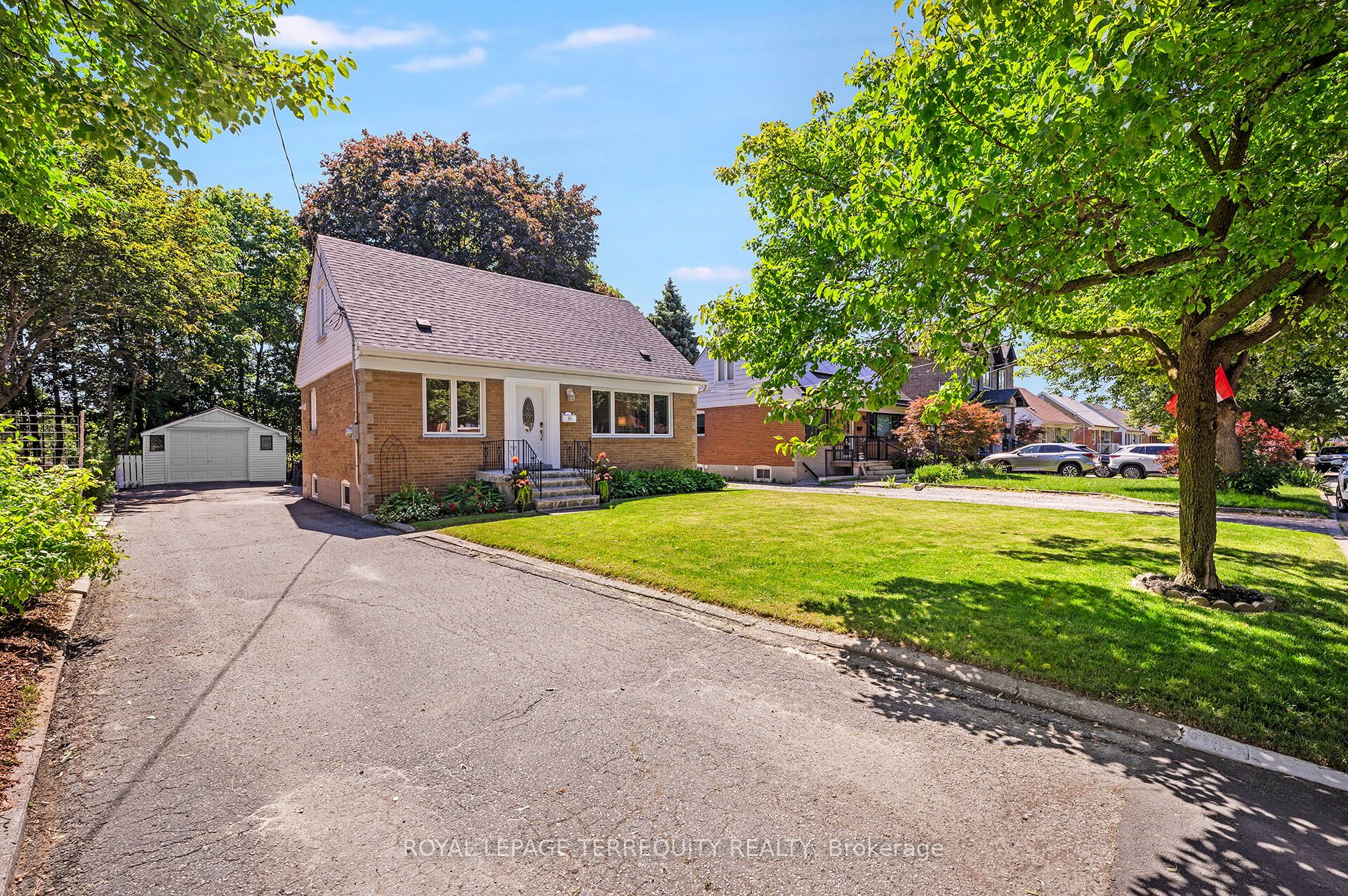 35 Jodphur Avenue Property Photo 1