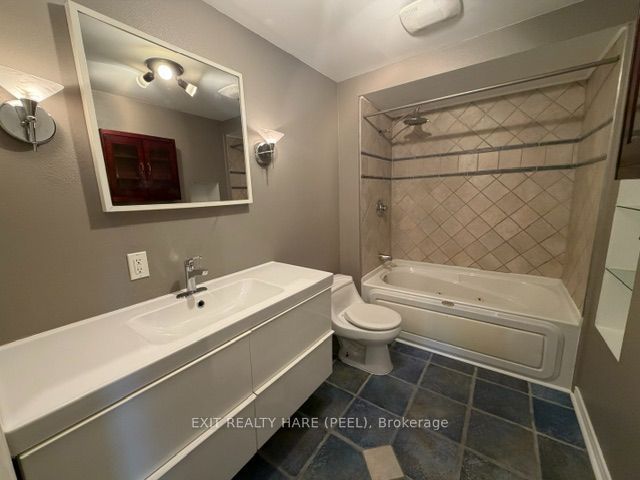 91 Burbank Crescent Property Photo 17