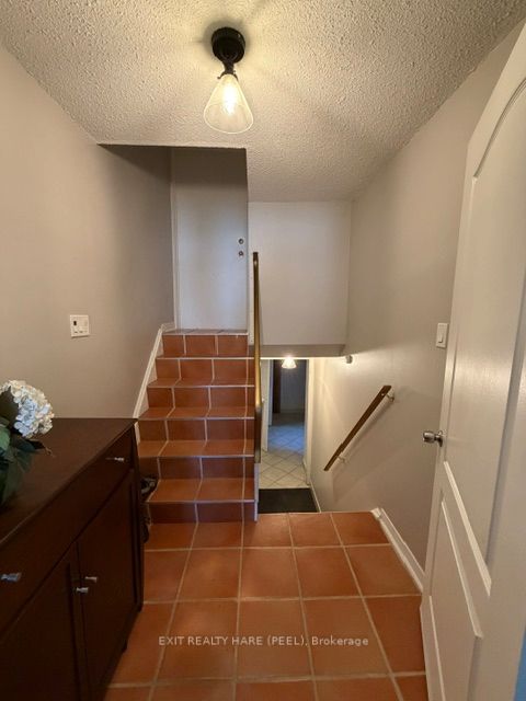 91 Burbank Crescent Property Photo 24