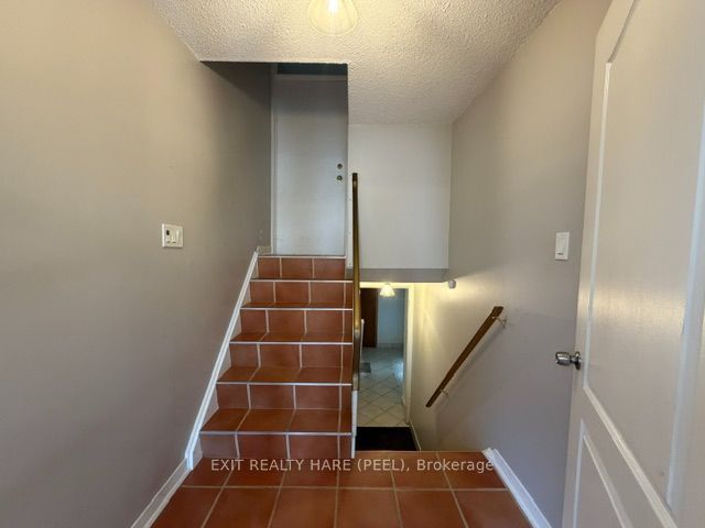 91 Burbank Crescent Property Photo 26