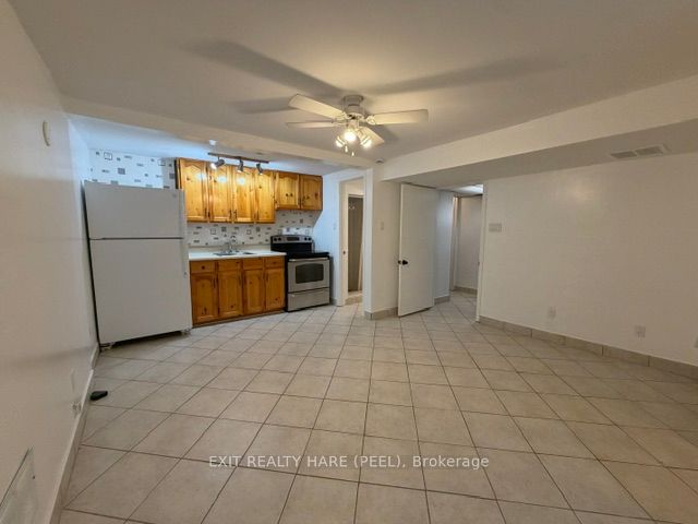 91 Burbank Crescent Property Photo 30