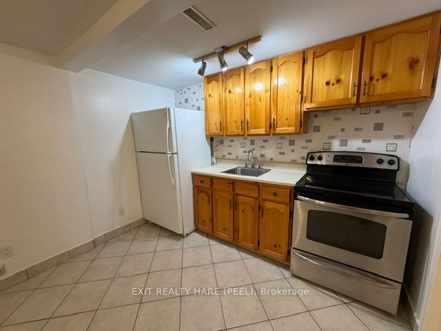 91 Burbank Crescent Property Photo 39