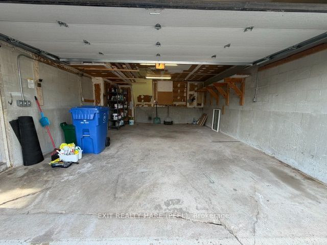 91 Burbank Crescent Property Photo 44