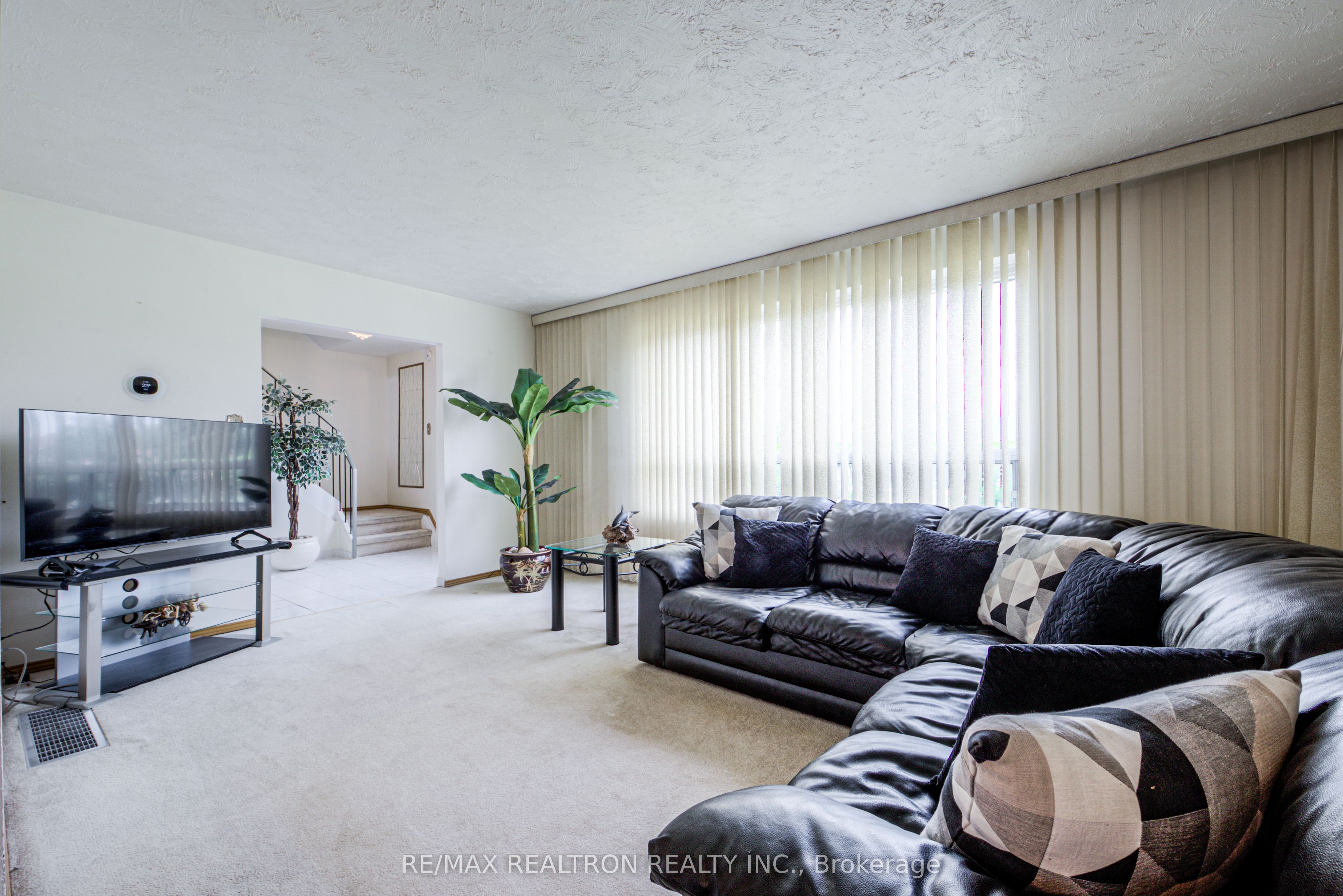 62 Hullmar Drive Property Photo 15