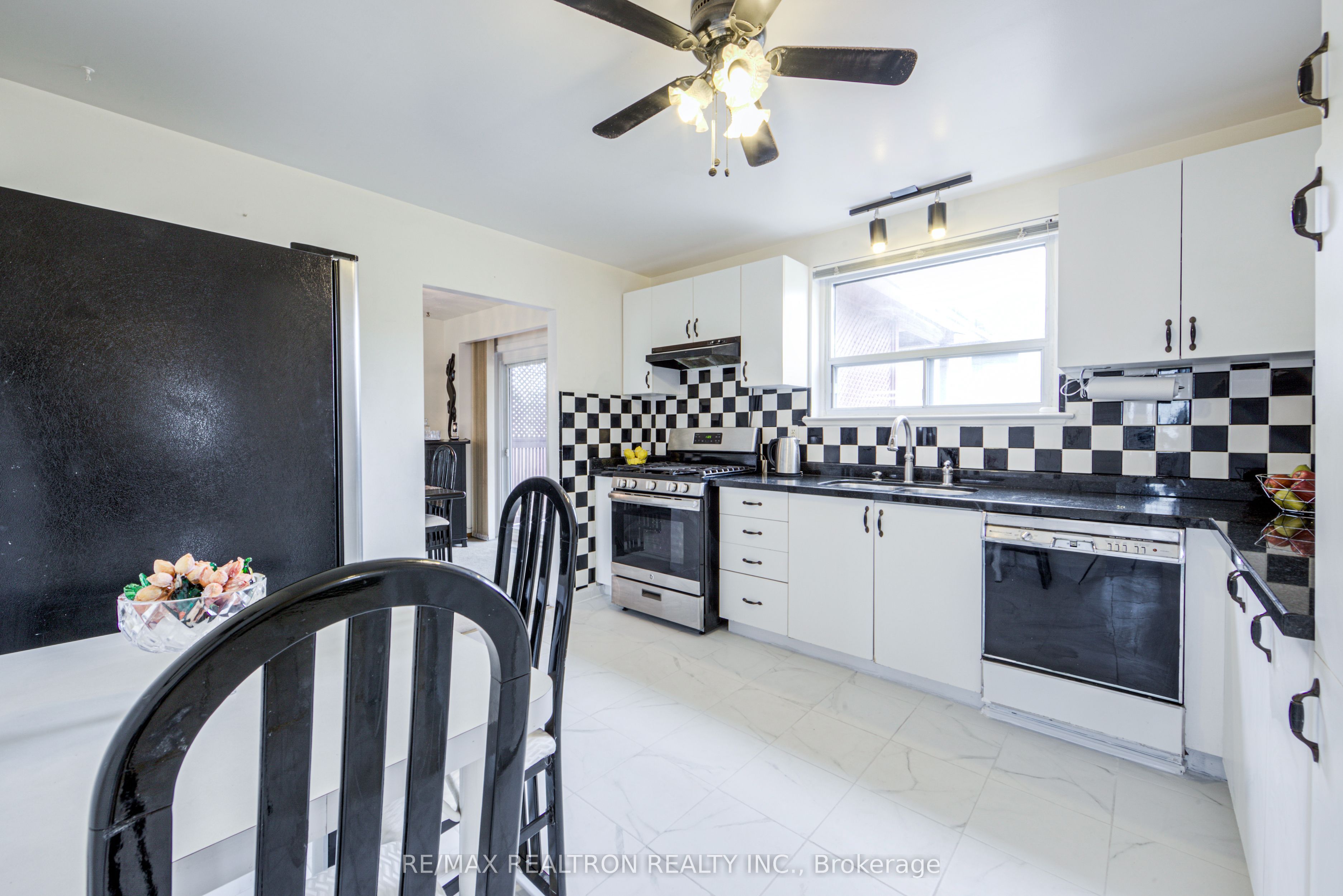 62 Hullmar Drive Property Photo 17