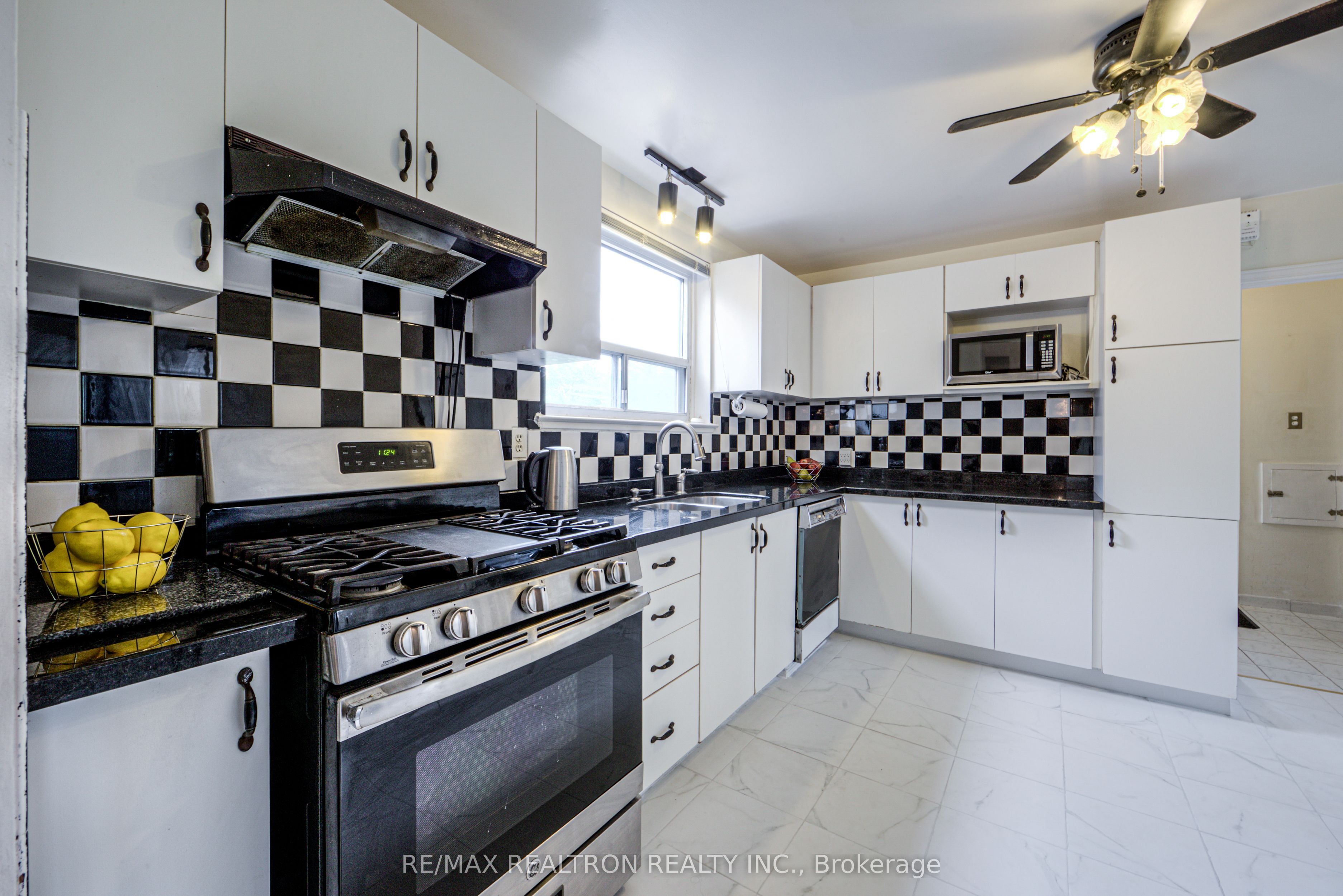 62 Hullmar Drive Property Photo 21